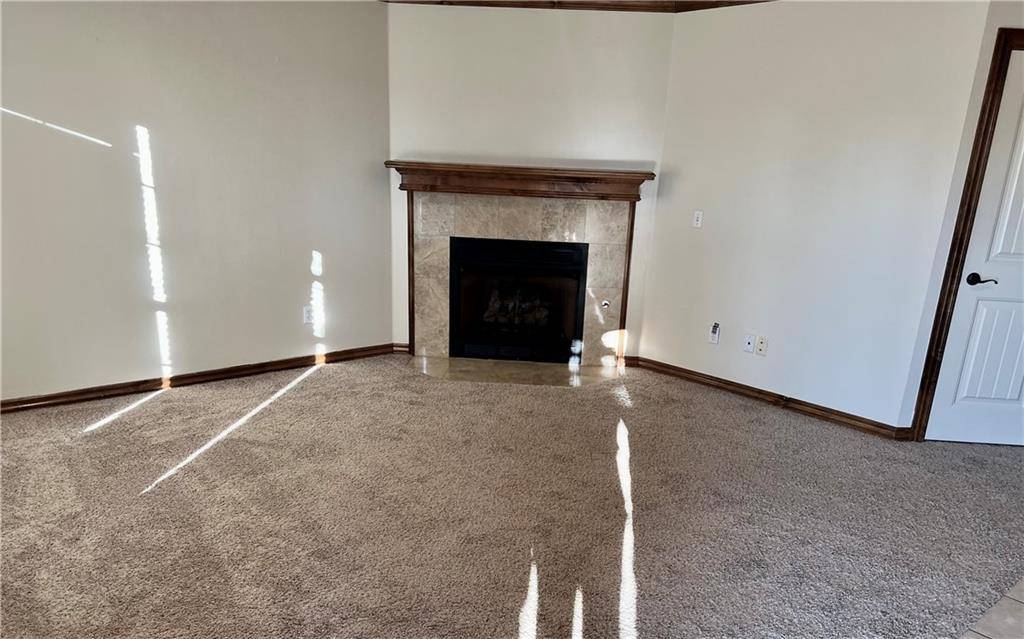 1408 N Lark ST, Weatherford, OK 73096