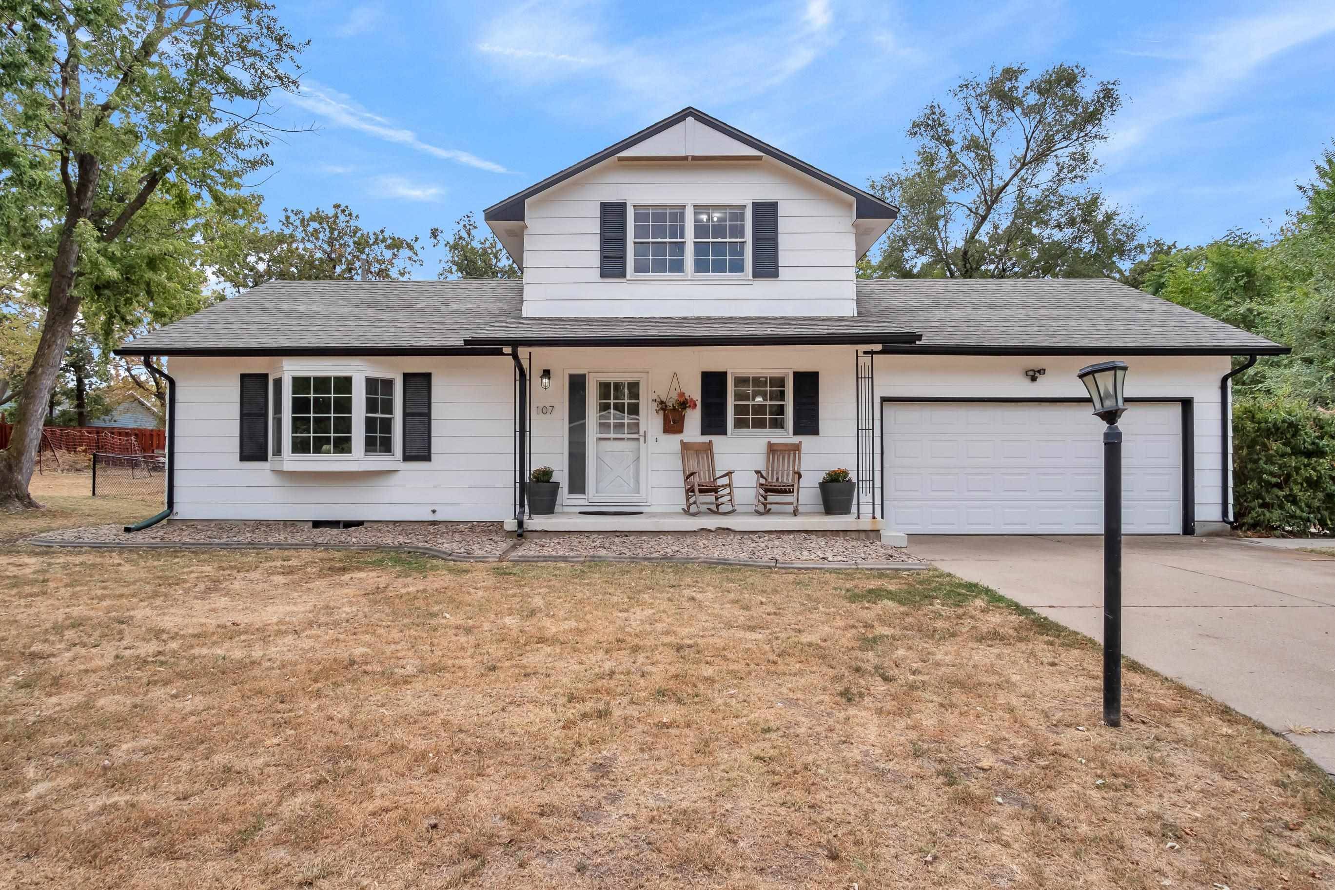107 Brookside Dr, Newton, KS 67114