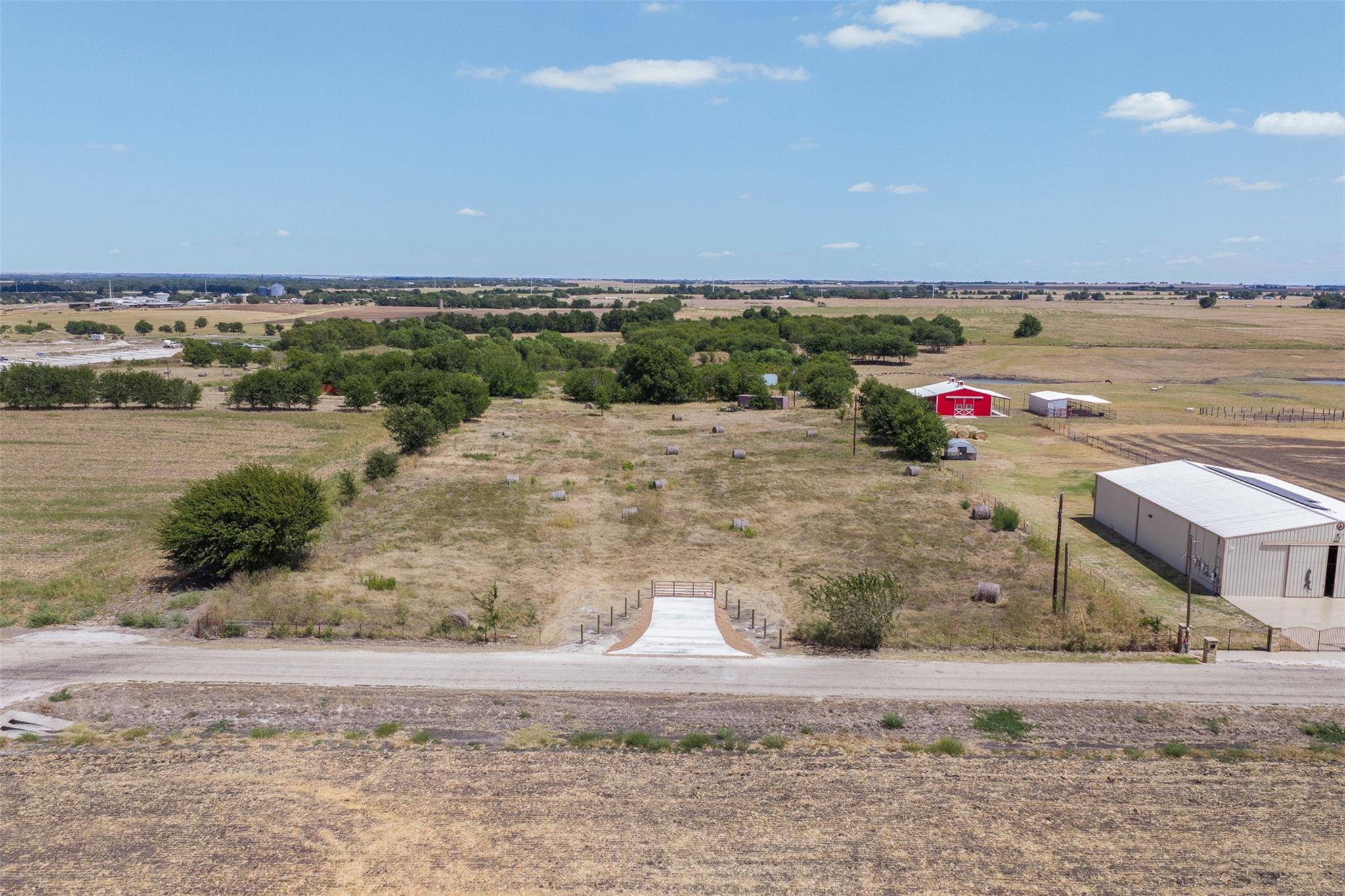 1550 CR 374, Taylor, TX 76574