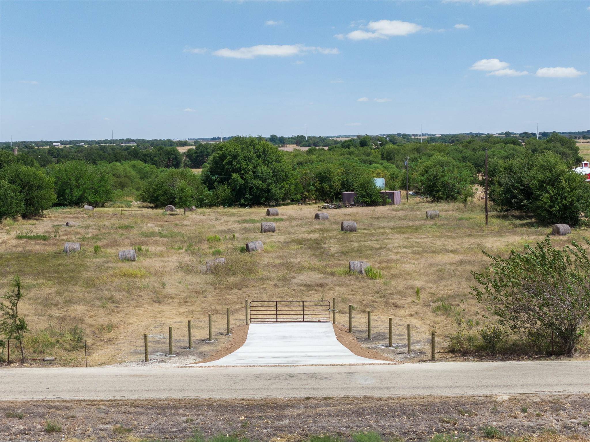1550 CR 374, Taylor, TX 76574