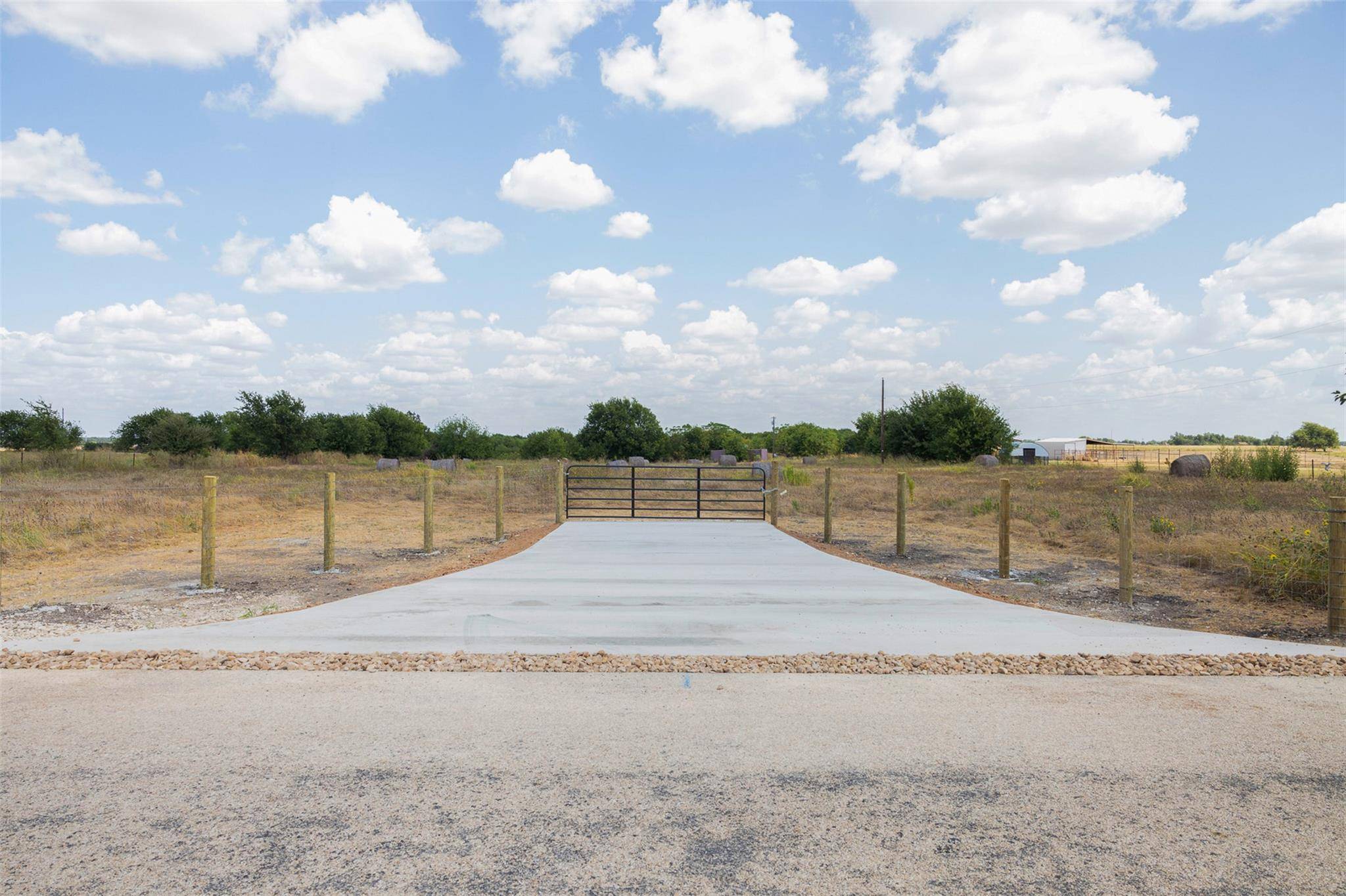1550 CR 374, Taylor, TX 76574
