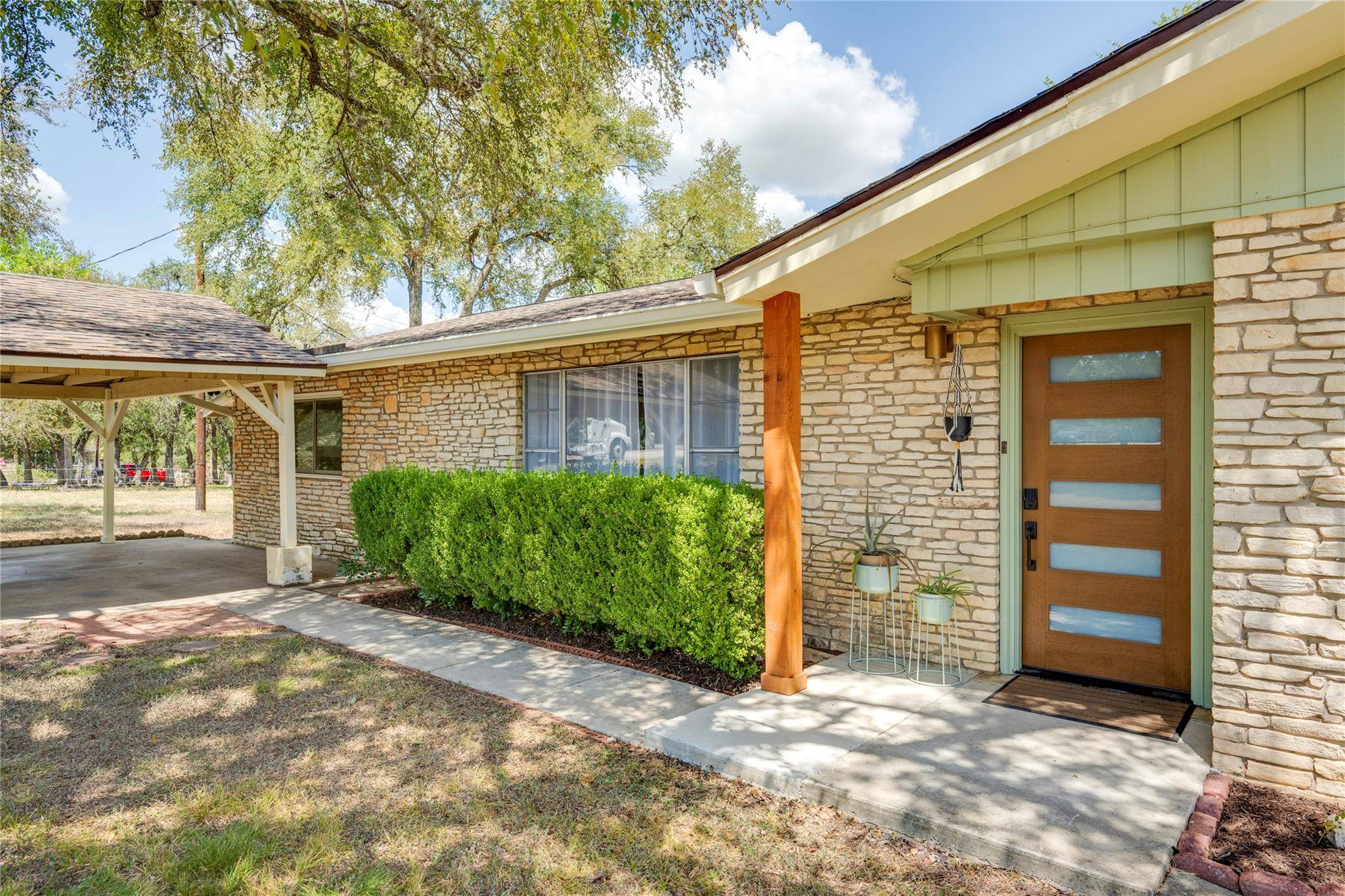 402 Suttles Ave, San Marcos, TX 78666