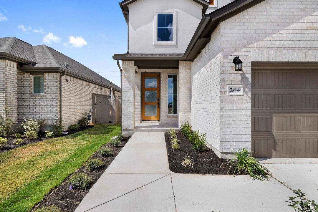 264 Bloomington Loop, Hutto, TX 78634