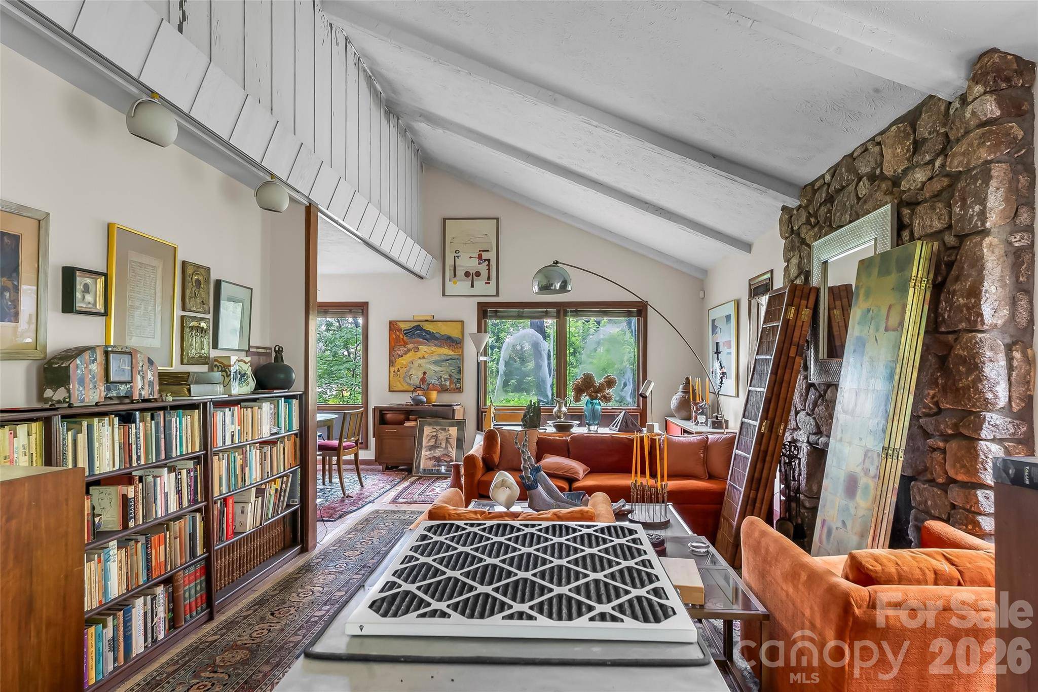 18 Mayfield RD, Asheville, NC 28804