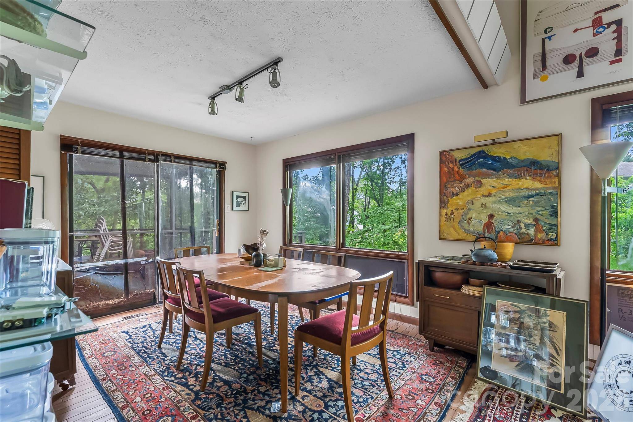 18 Mayfield RD, Asheville, NC 28804