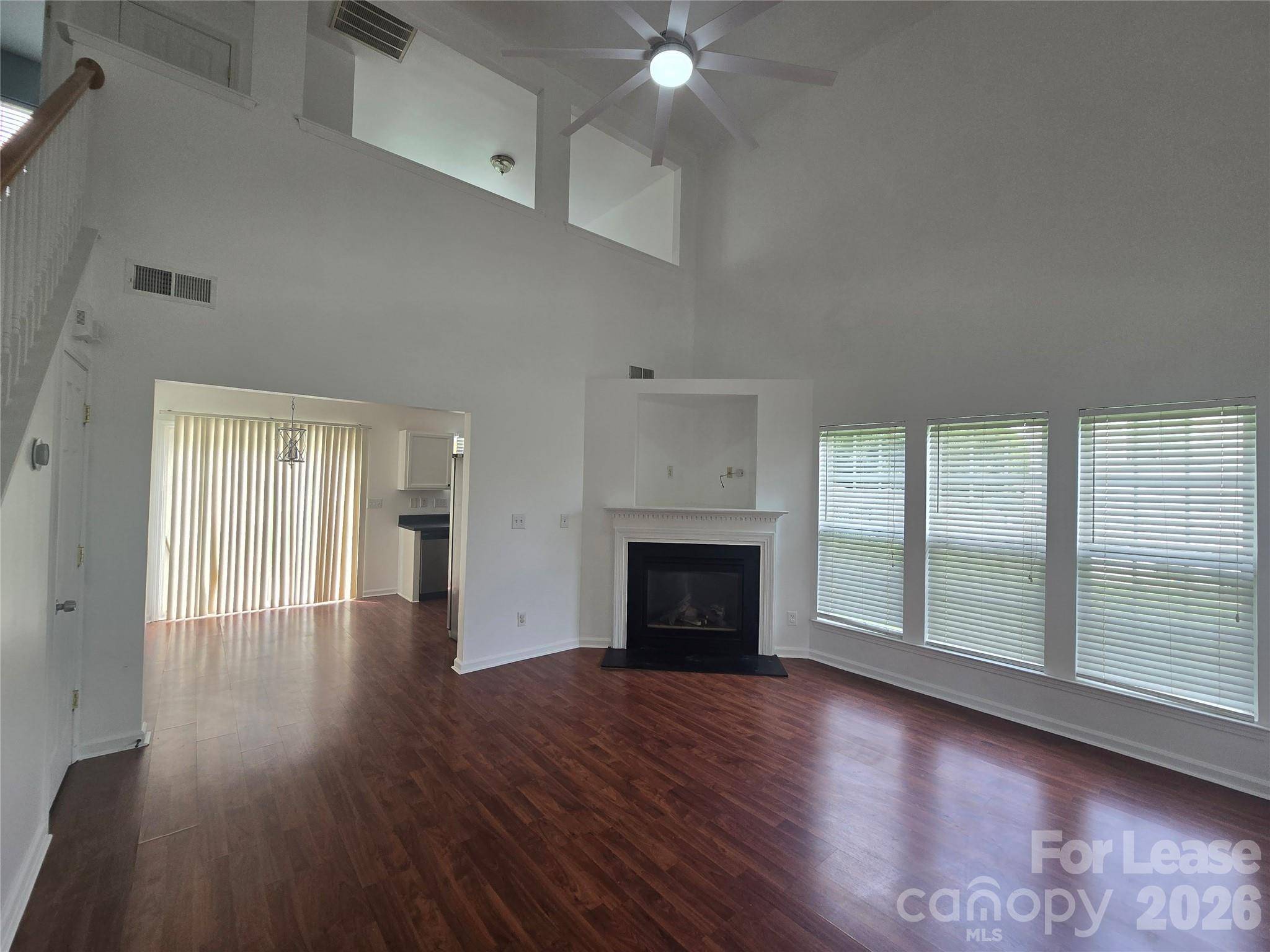 8815 Korniv DR, Charlotte, NC 28216
