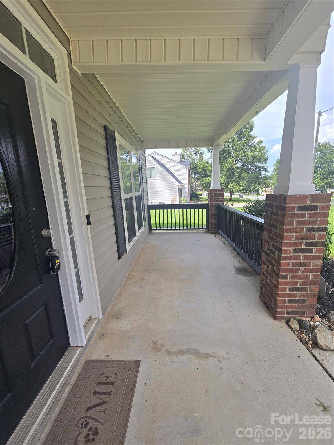 8815 Korniv DR, Charlotte, NC 28216