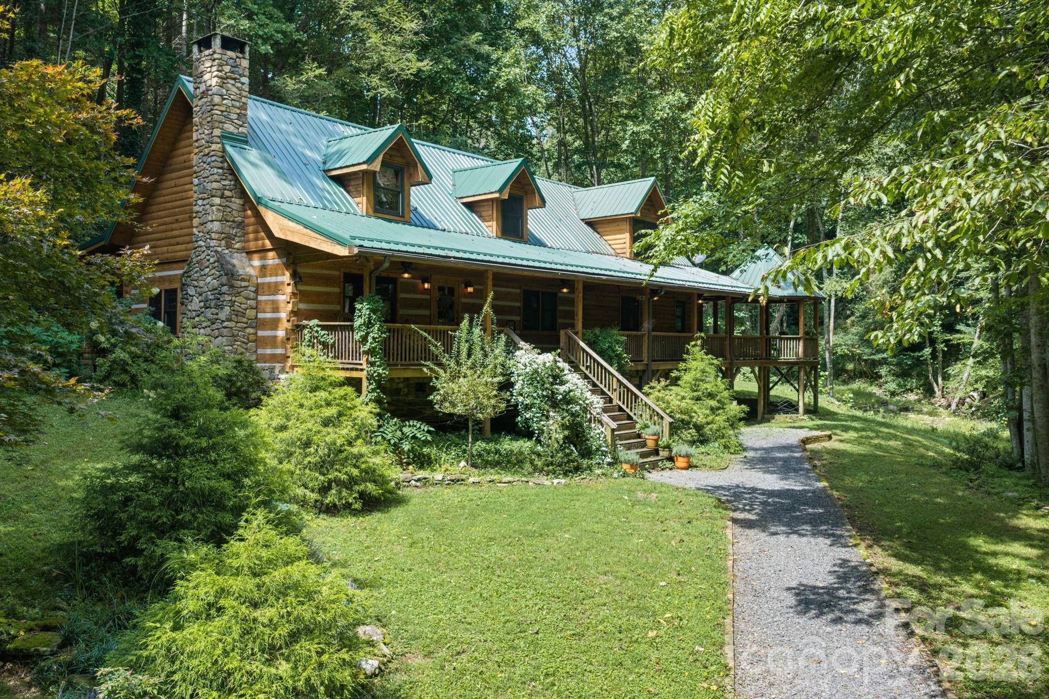 982 Jakes Mountain RD, Deep Gap, NC 28618