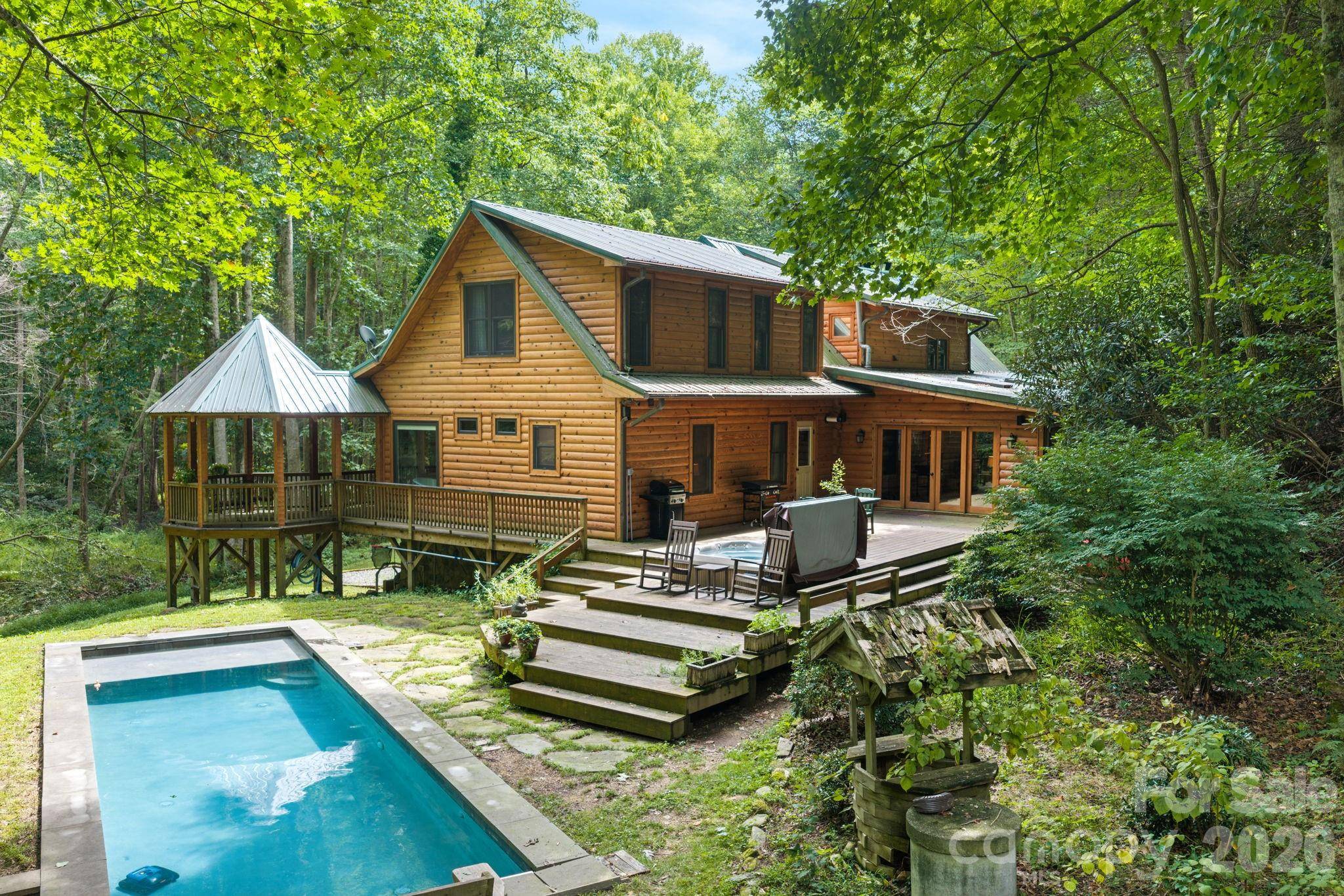 982 Jakes Mountain RD, Deep Gap, NC 28618