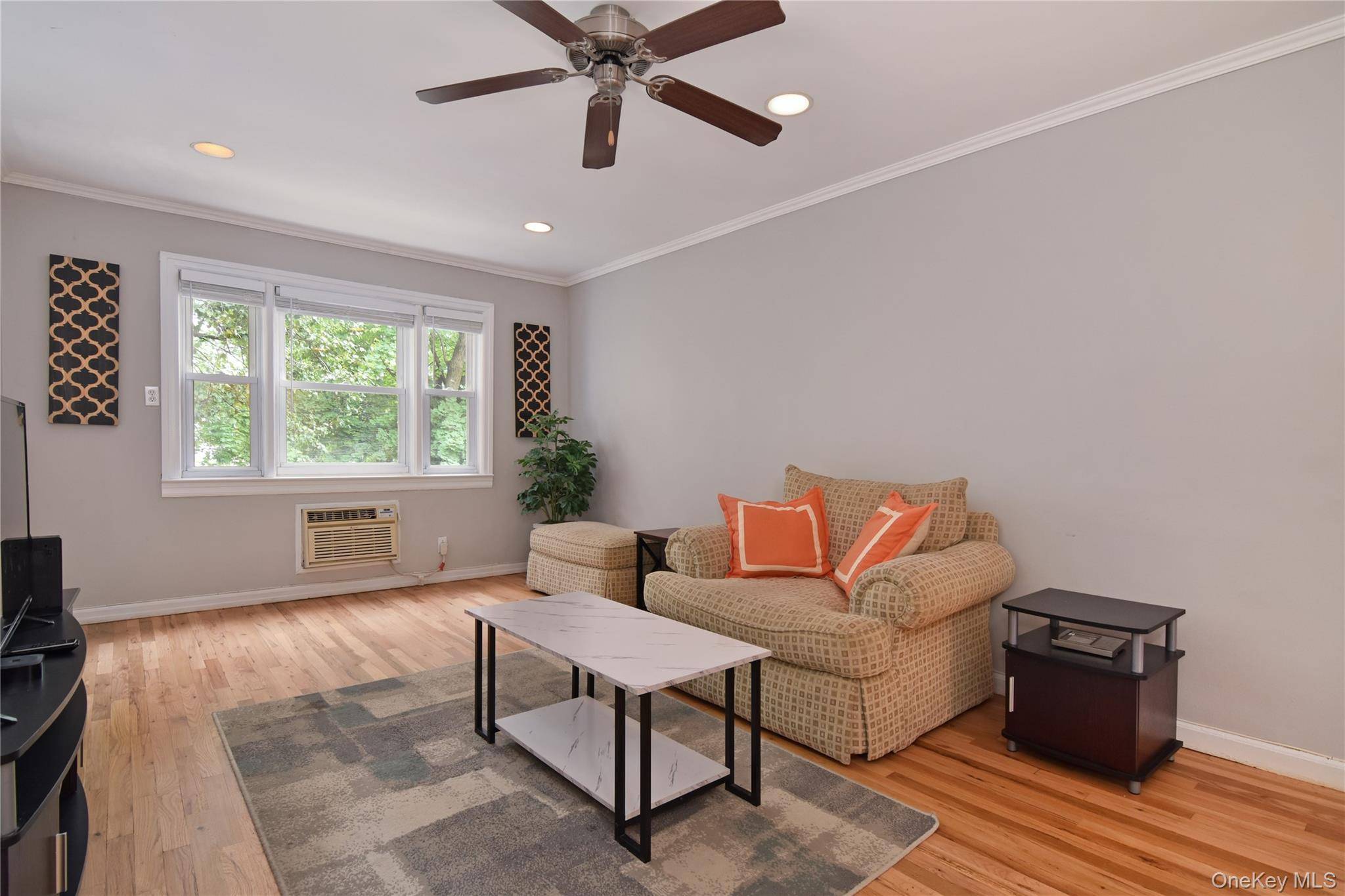 17 Leewood CIR #4R, Eastchester, NY 10709