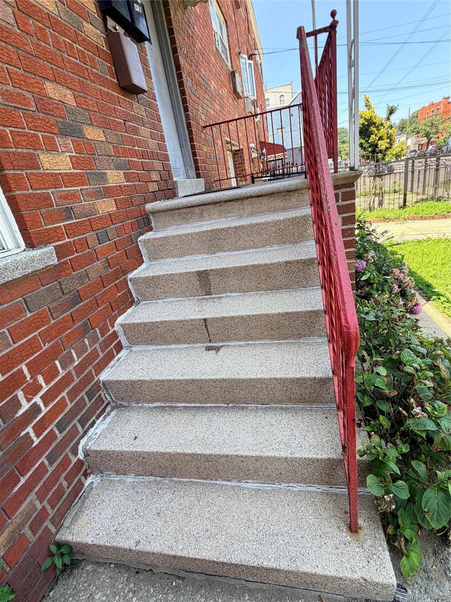 1849 White Plains RD #2, Bronx, NY 10462
