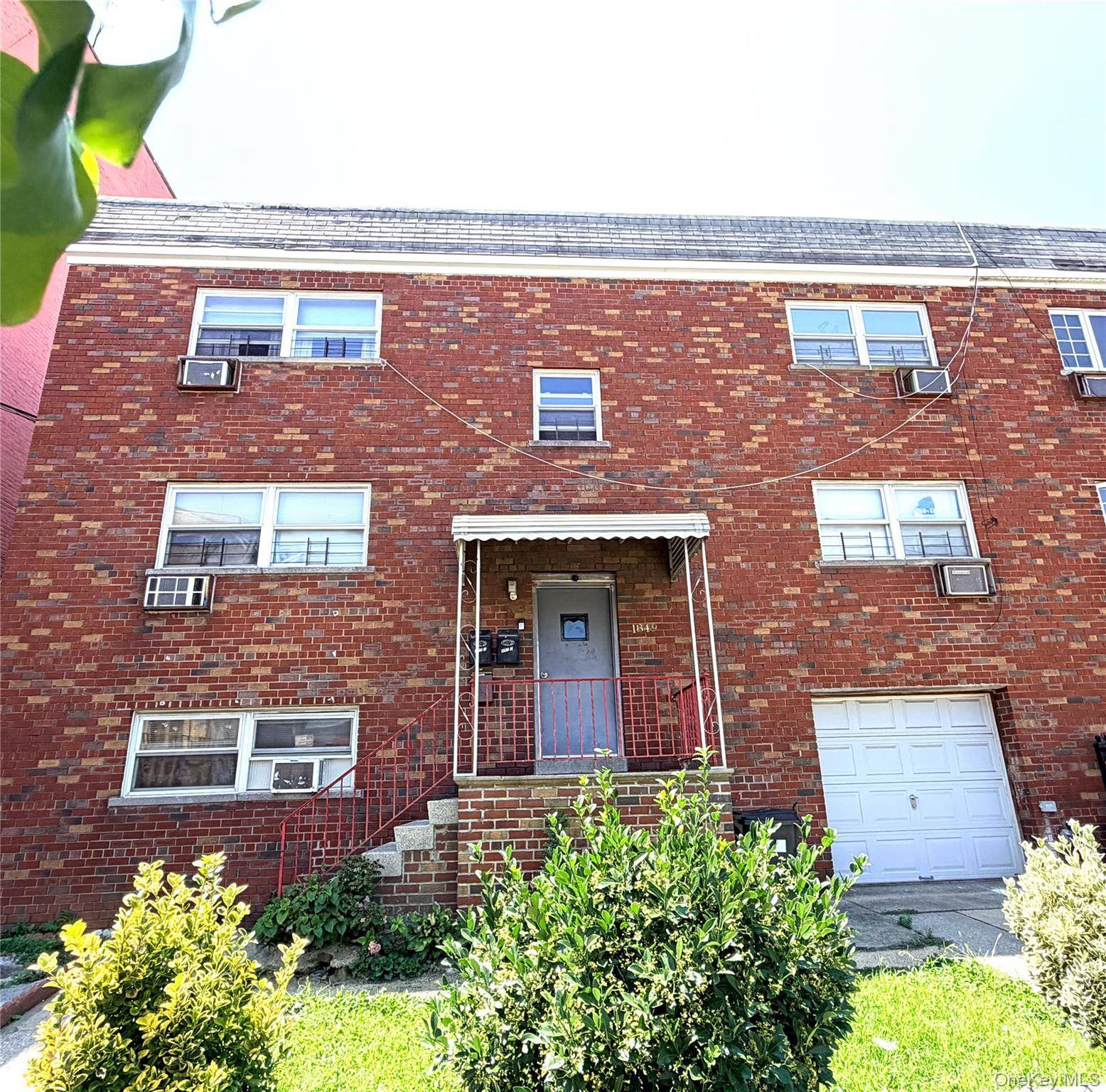 1849 White Plains RD #2, Bronx, NY 10462