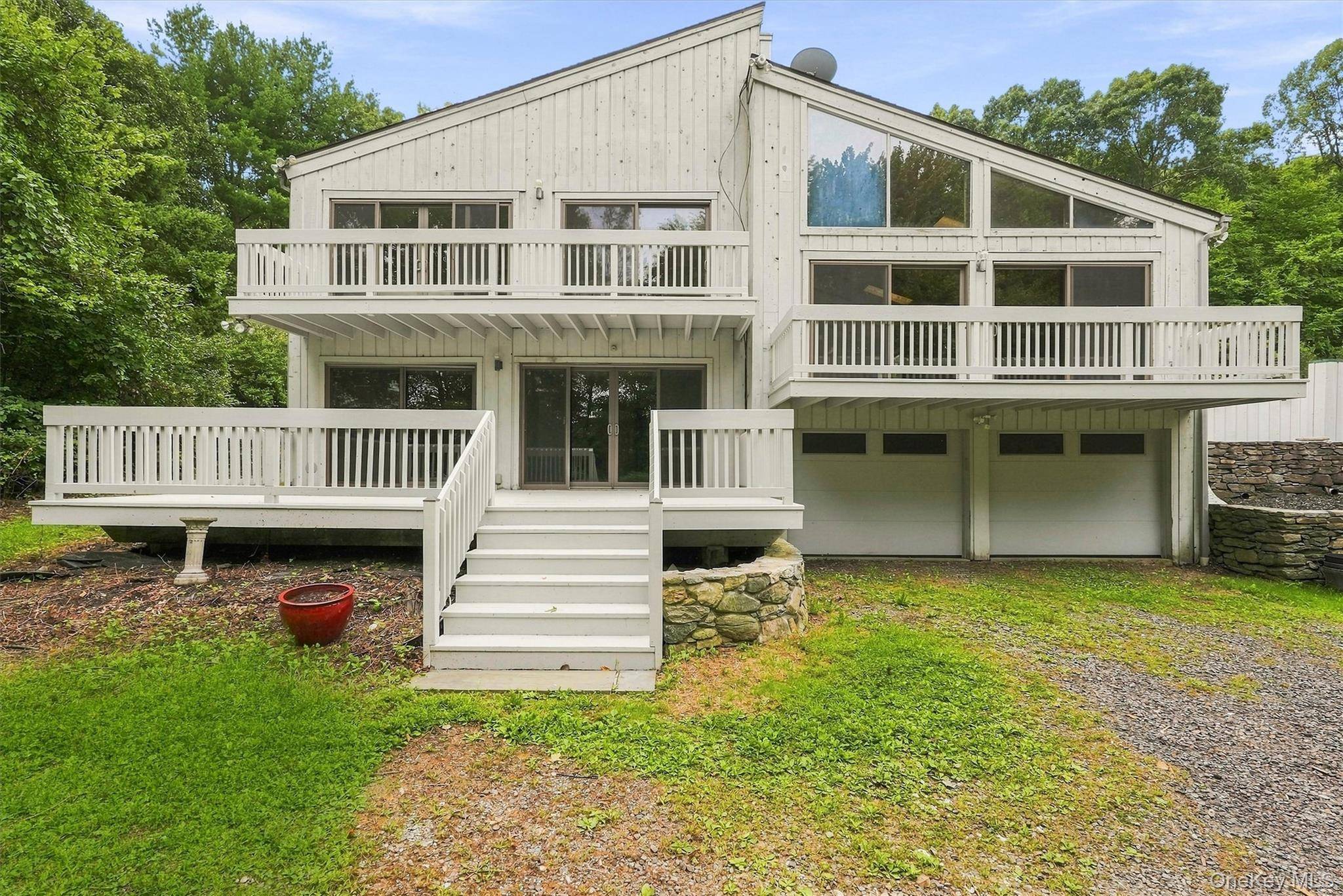 31 Boswell RD, Putnam Valley, NY 10579