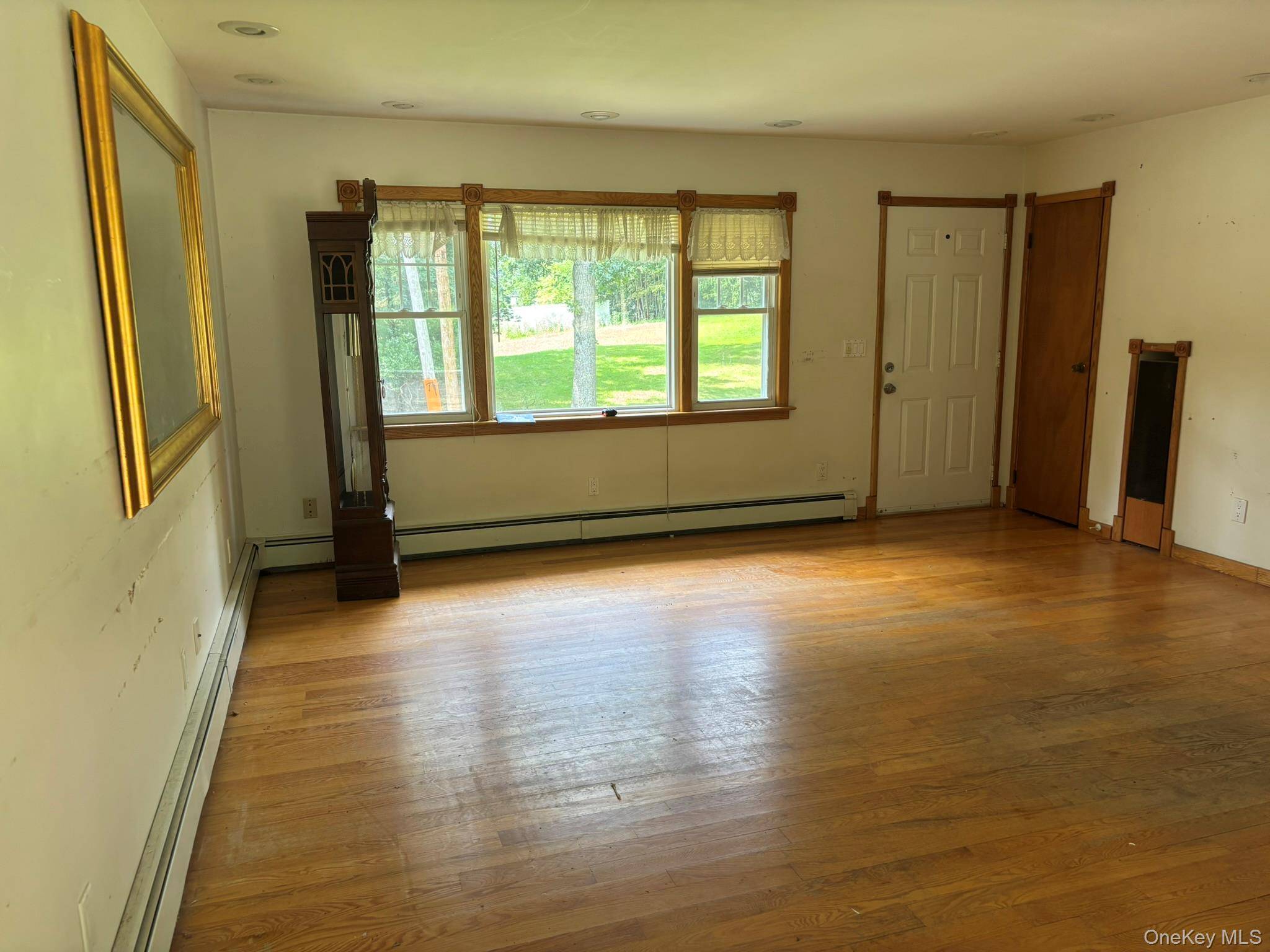 219 Shafter ST, Islandia, NY 11749