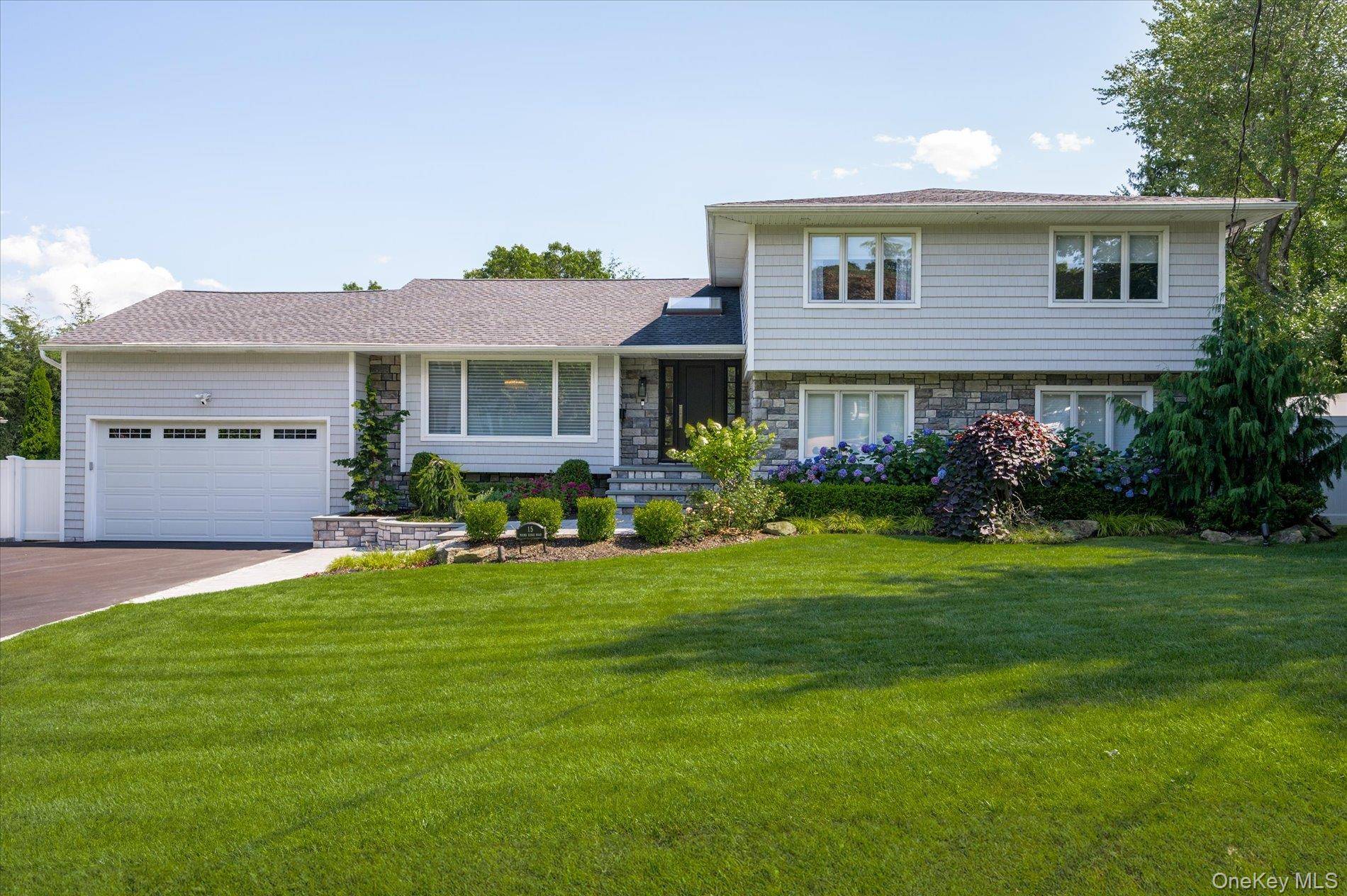 15 Pound Ridge RD, Plainview, NY 11803