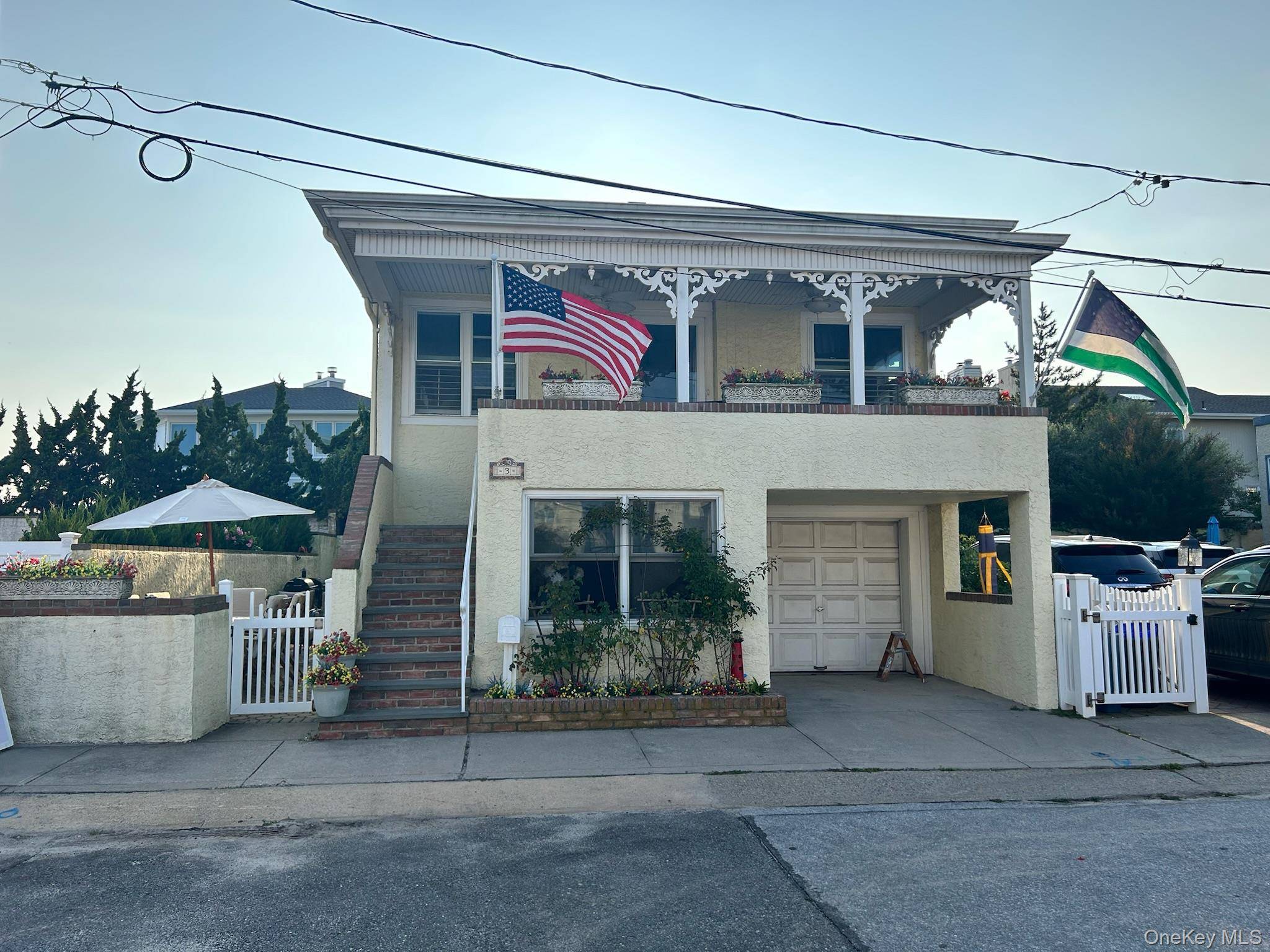 3 Clayton AVE, East Atlantic Beach, NY 11561