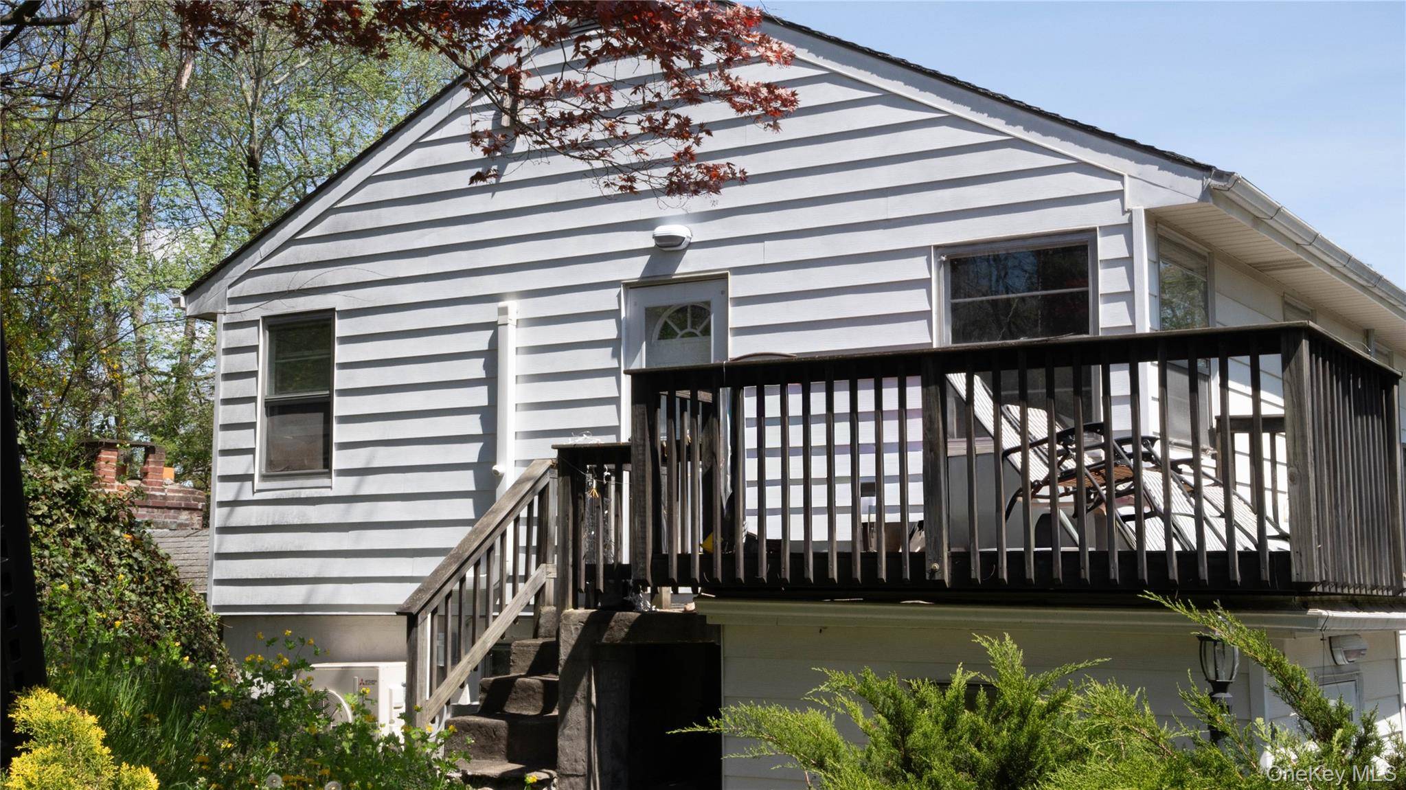 72 Johnson ST, Lake Peekskill, NY 10537