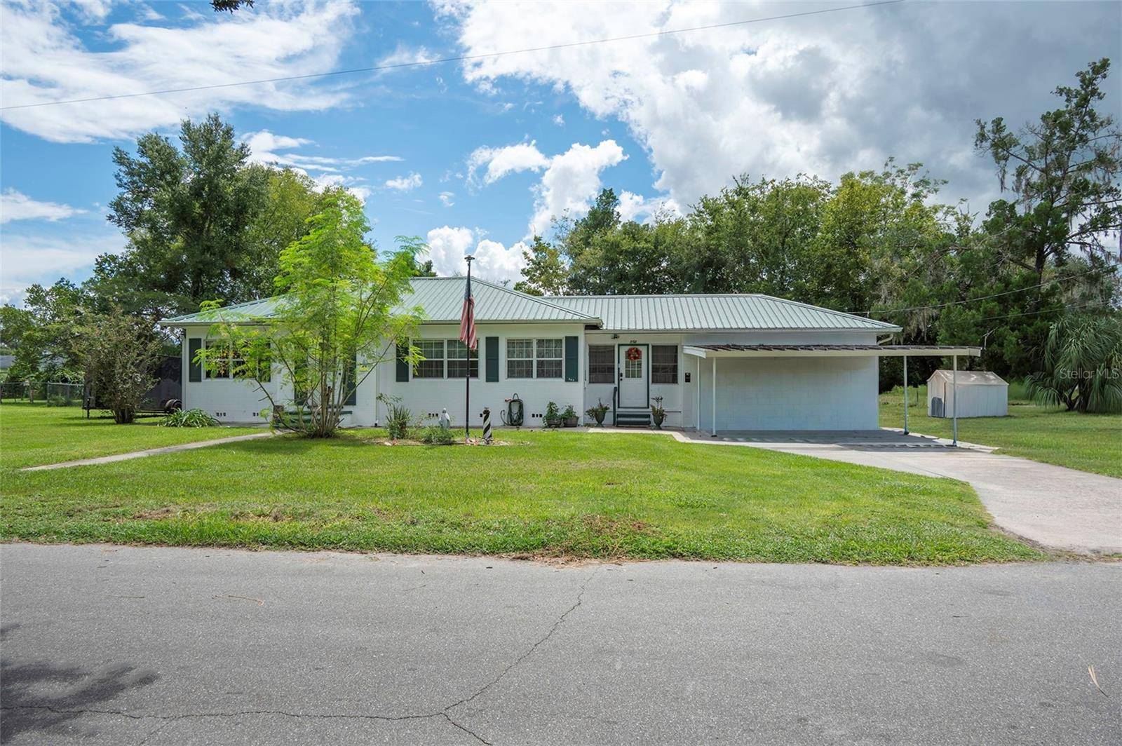 502 WOLFE ST, Wildwood, FL 34785