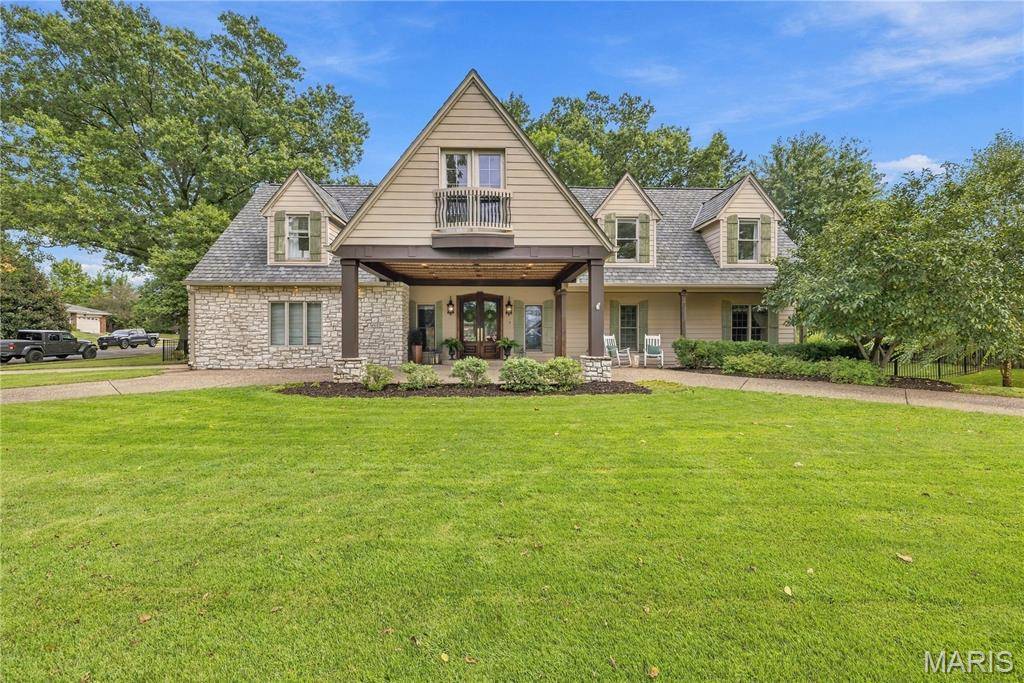 9532 S Geyer RD, Sunset Hills, MO 63127