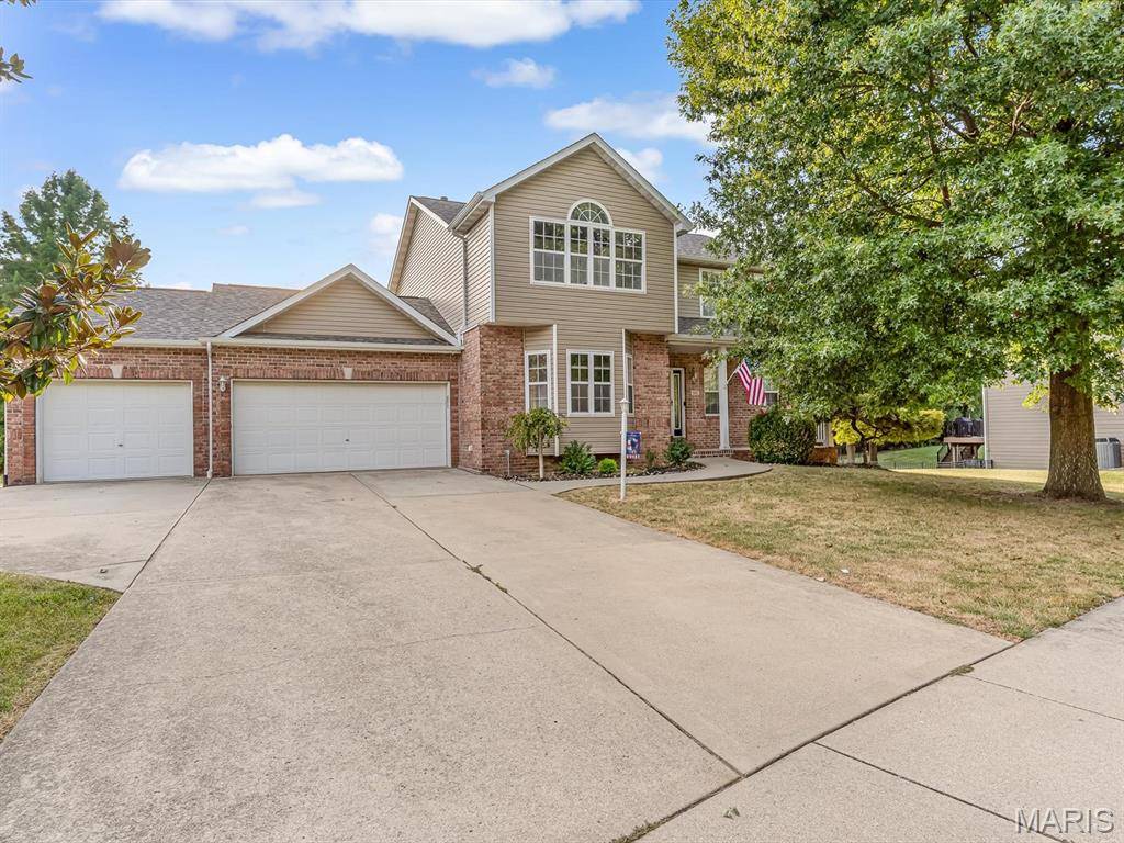 991 Prestonwood DR, Edwardsville, IL 62025