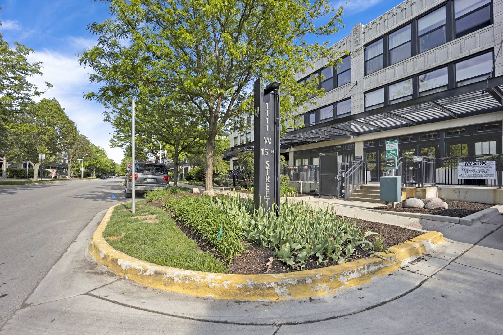 1111 W 15th ST #410, Chicago, IL 60608