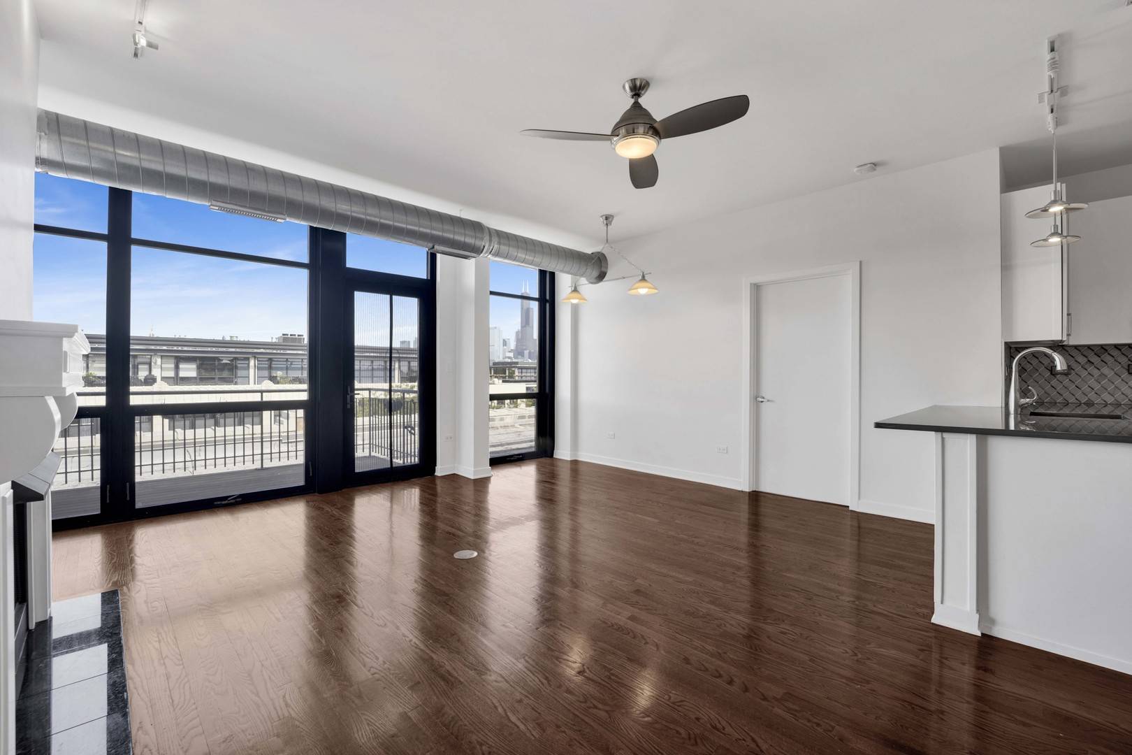 1111 W 15th ST #410, Chicago, IL 60608