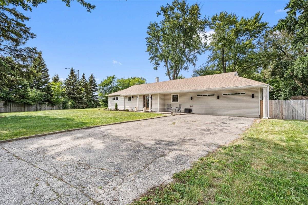 2N030 Virginia AVE, Glen Ellyn, IL 60137