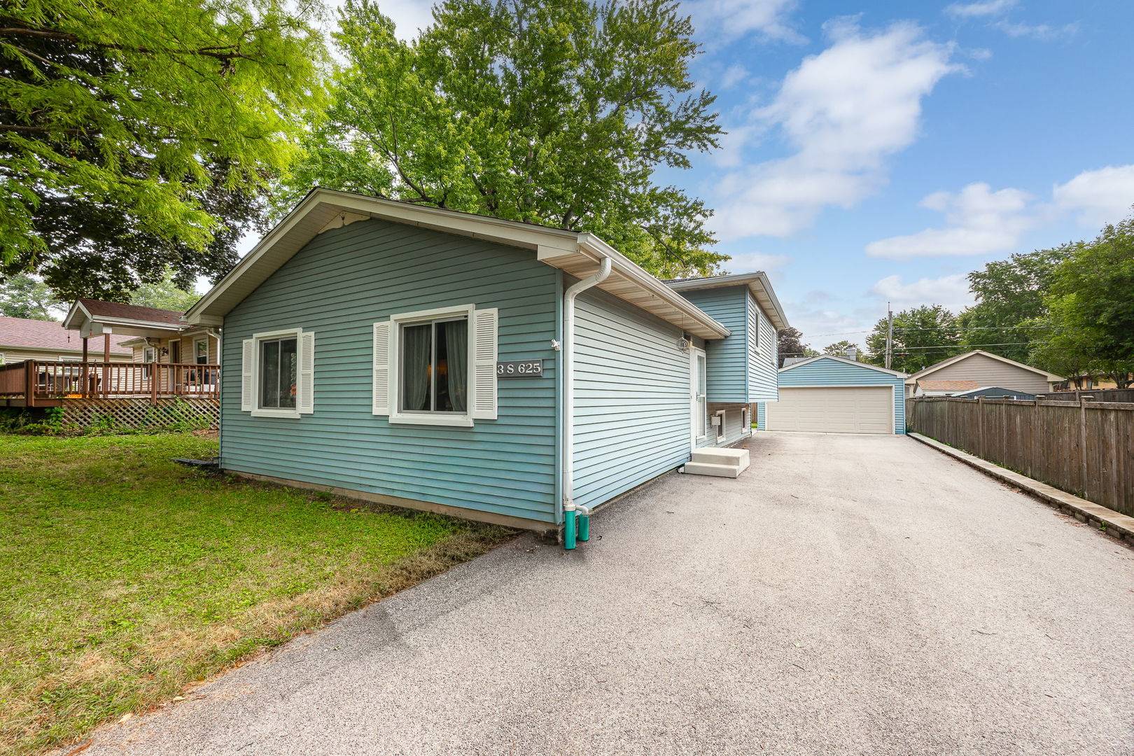 3S625 LORRAINE AVE, Warrenville, IL 60555
