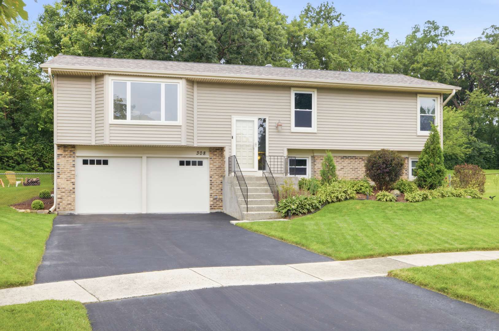 308 Nelson CT, Bolingbrook, IL 60440