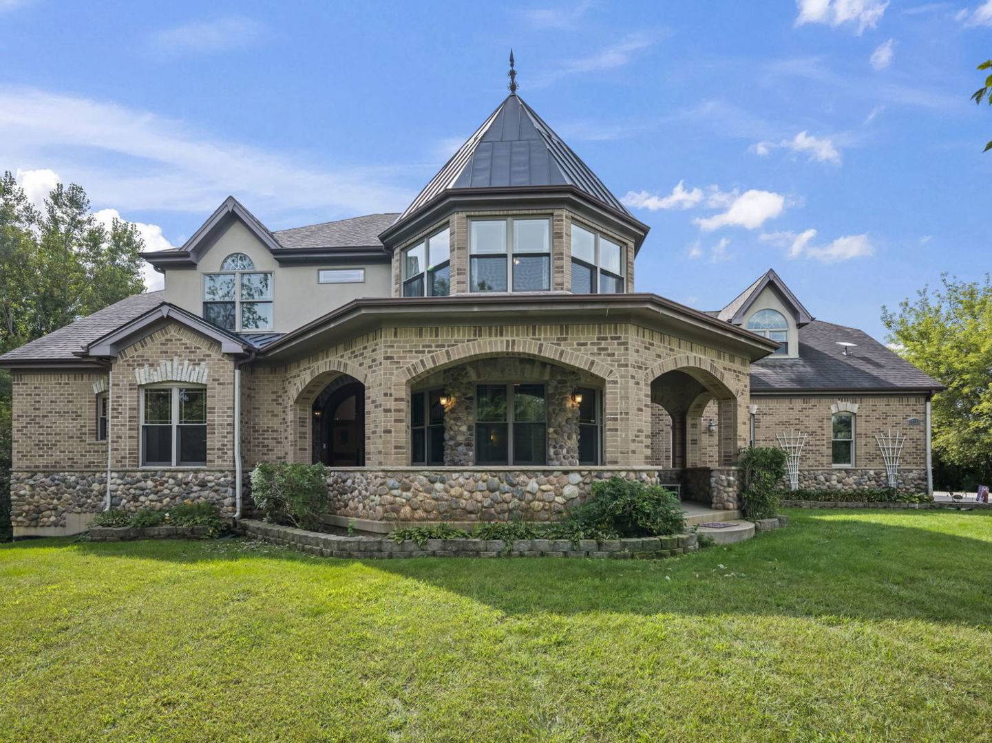 15309 Kishwaukee Valley RD, Woodstock, IL 60098