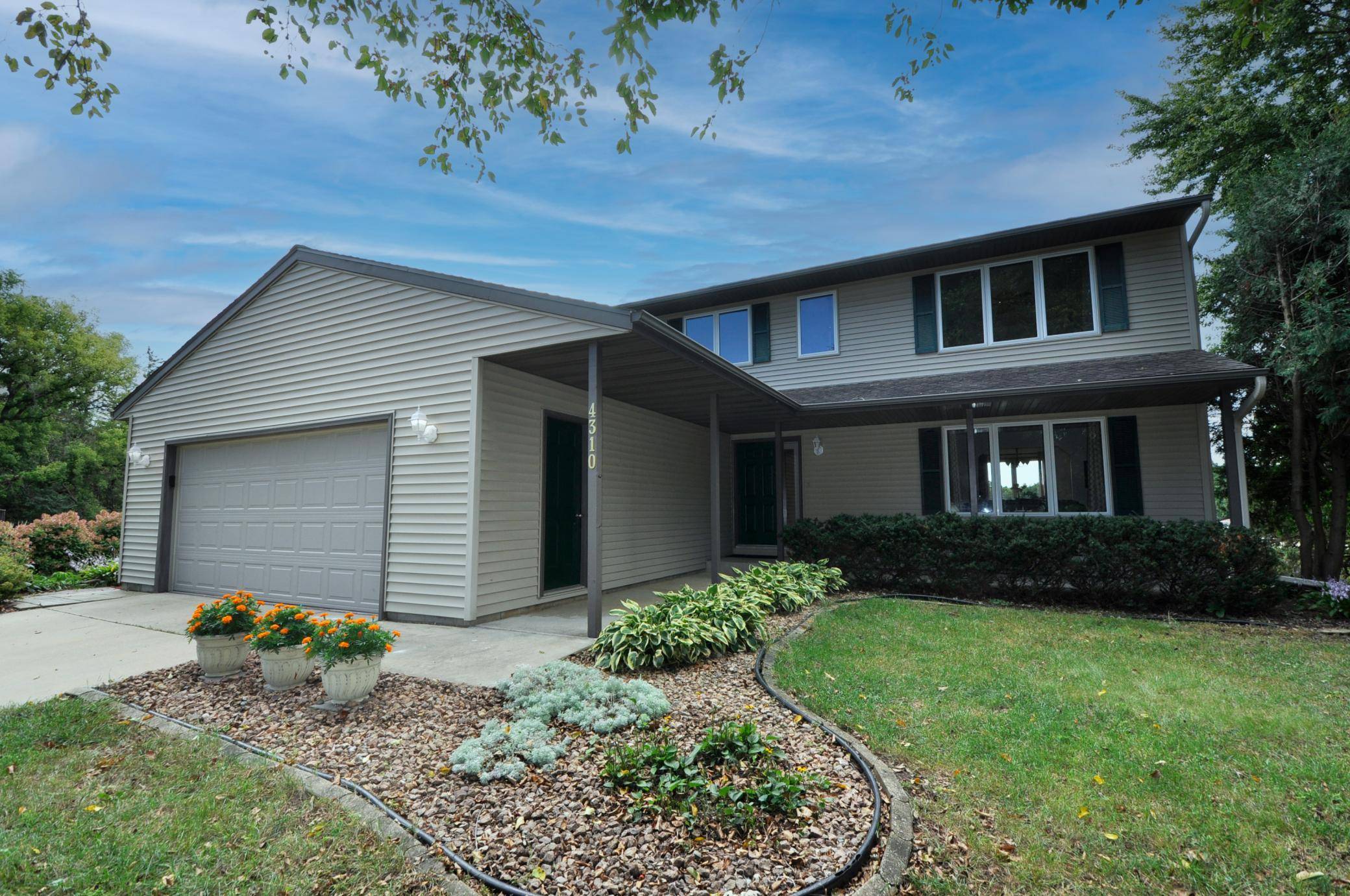 4310 56th Street LN NW, Rochester, MN 55901