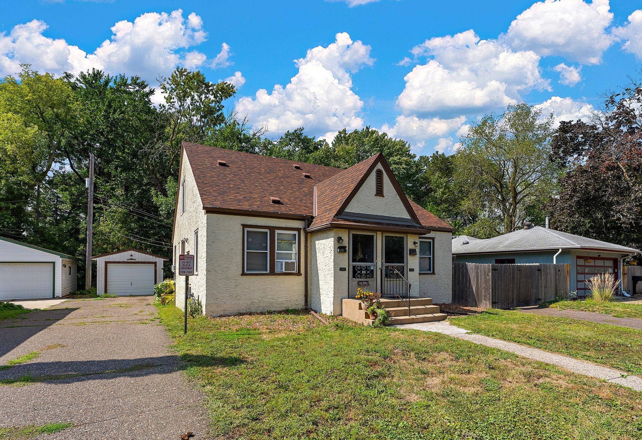 829 Brown AVE, West Saint Paul, MN 55107