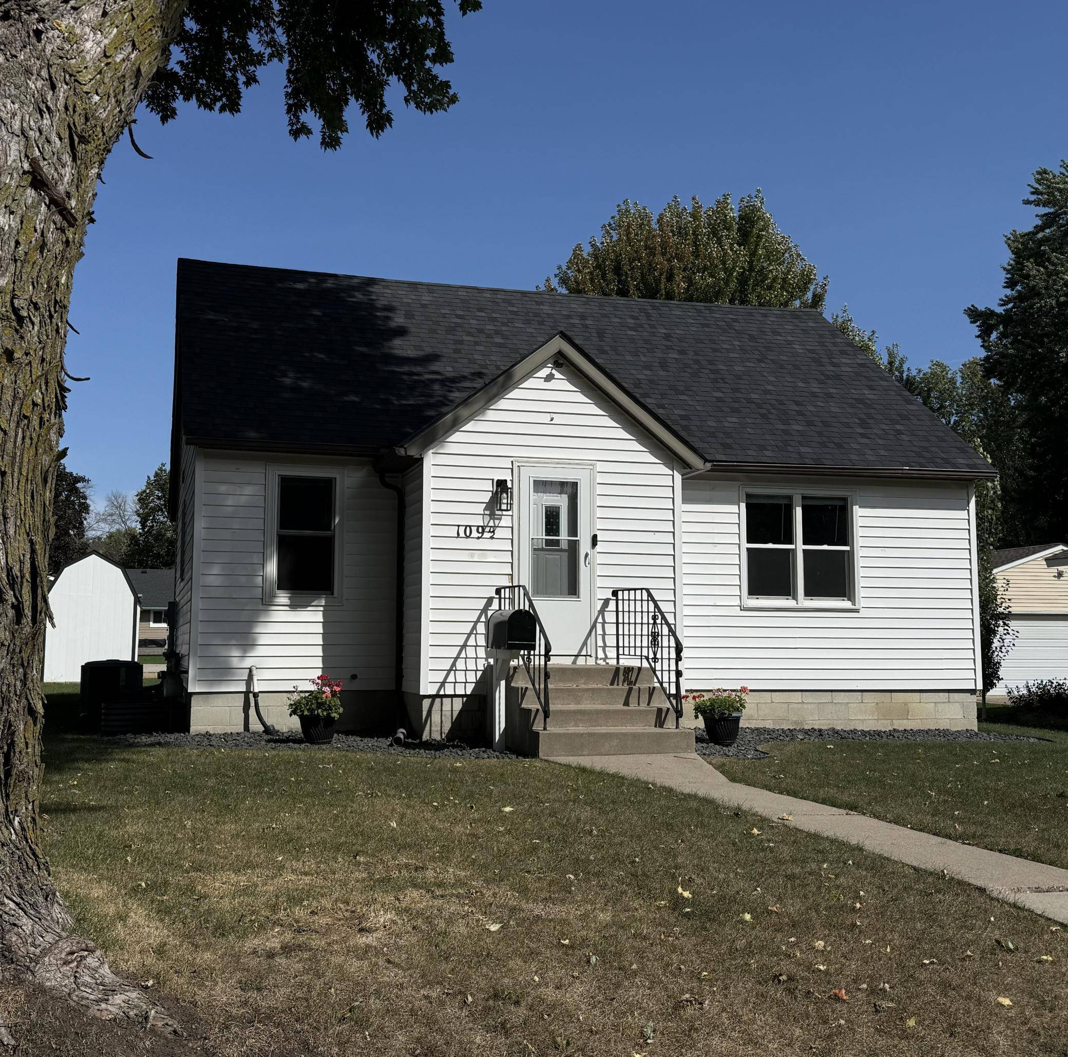 109 1/2 4th ST SW, New Prague, MN 56071