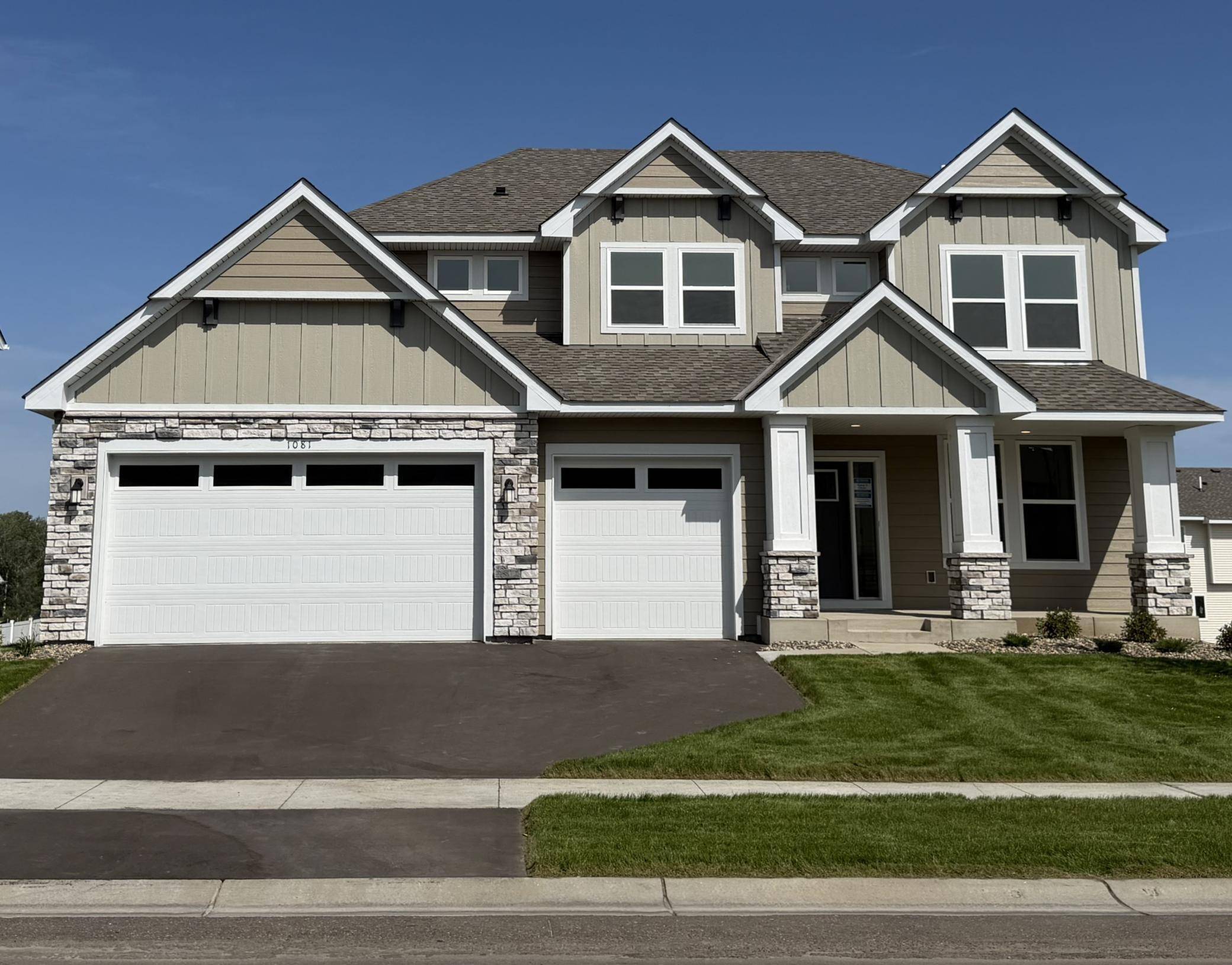1081 Achilles DR, Rosemount, MN 55068