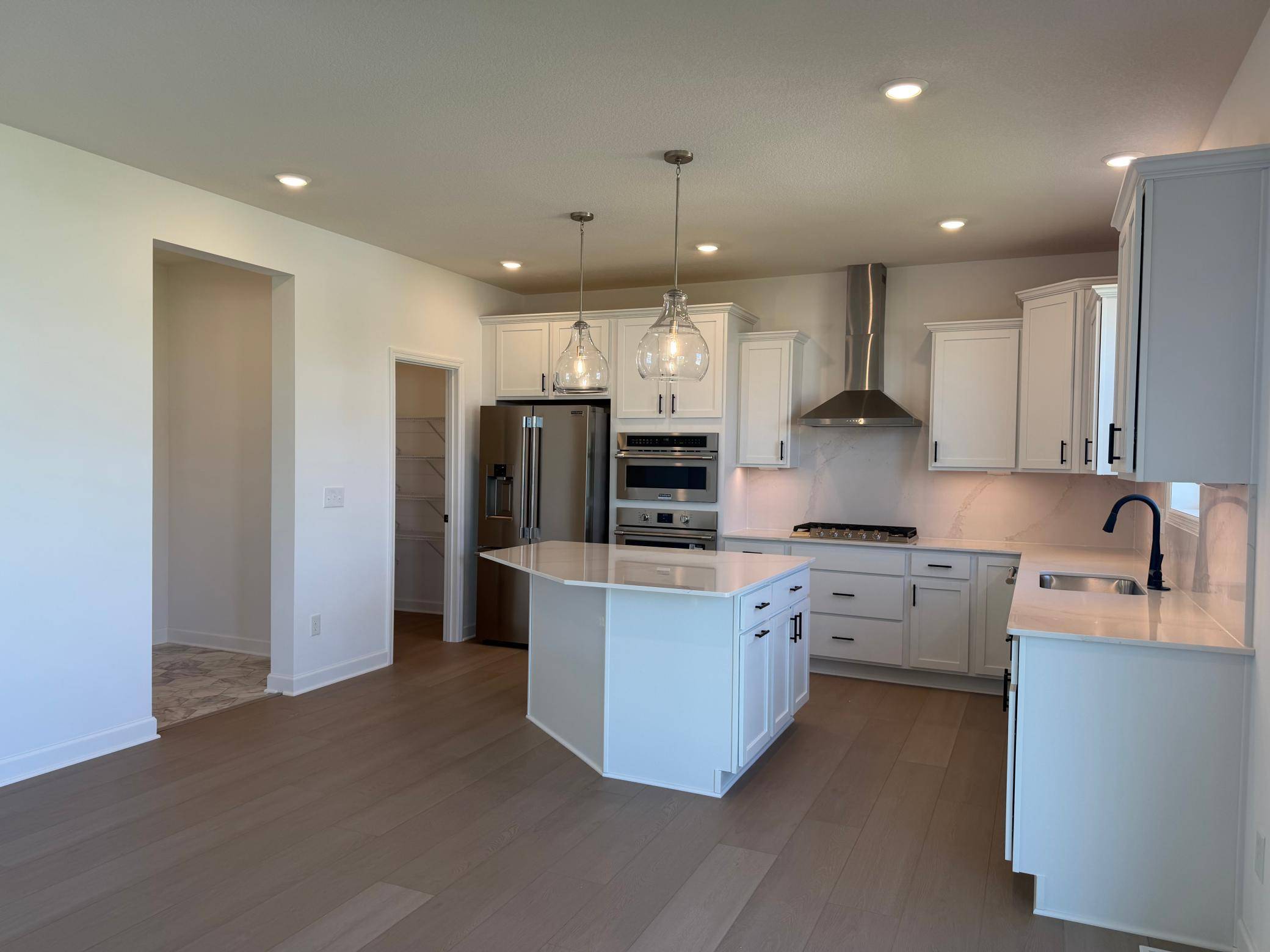 1081 Achilles DR, Rosemount, MN 55068