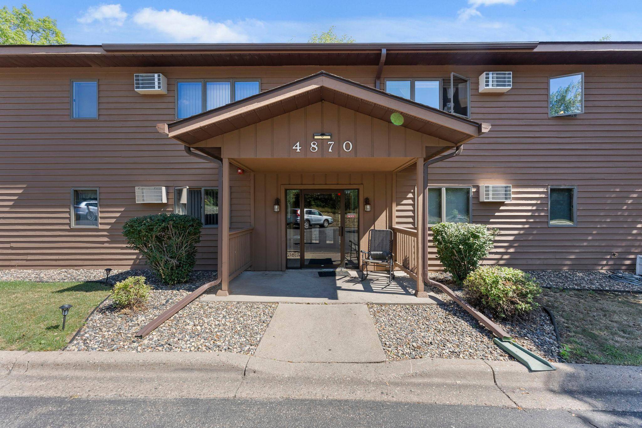 4870 Babcock TRL #312, Inver Grove Heights, MN 55077