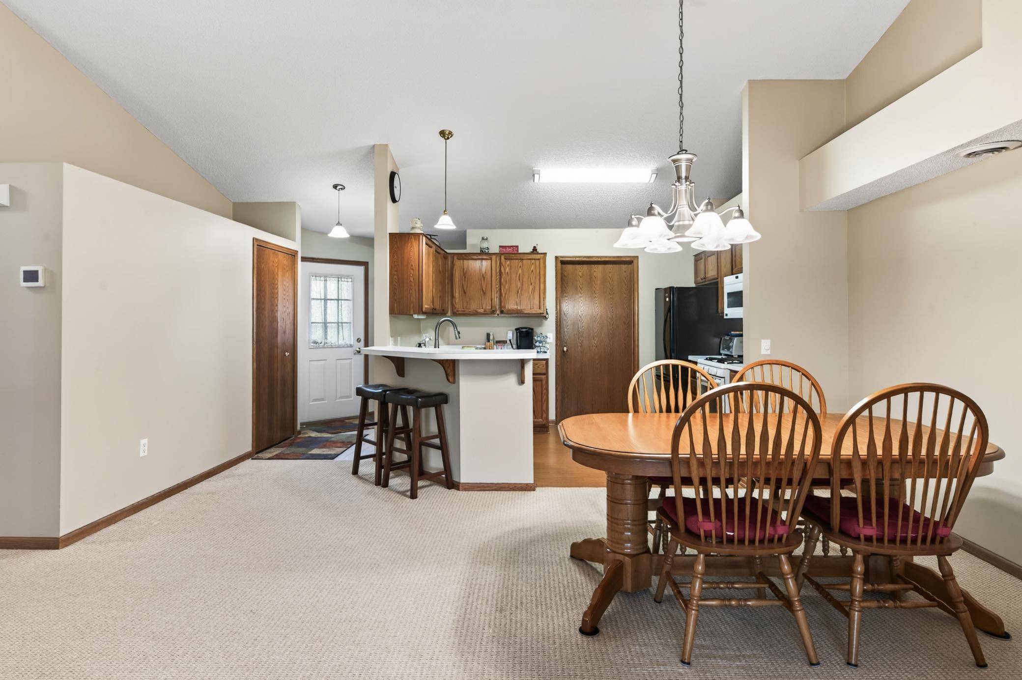 7577 Ojibway Park CT, Woodbury, MN 55125