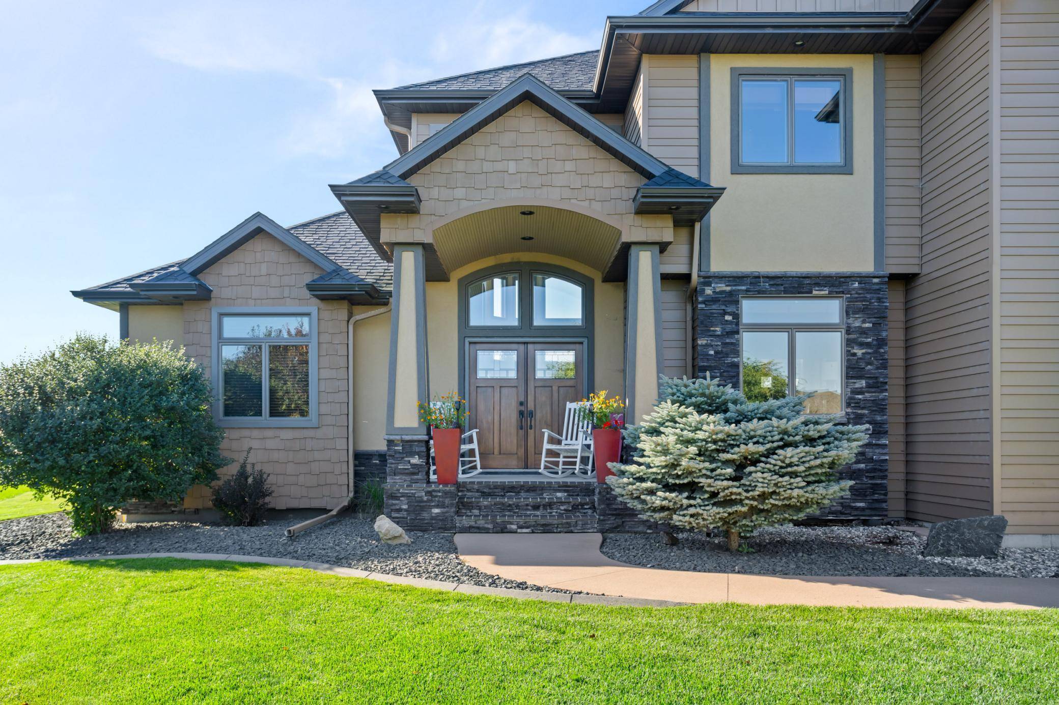 4856 2nd ST SW, Moorhead, MN 56560