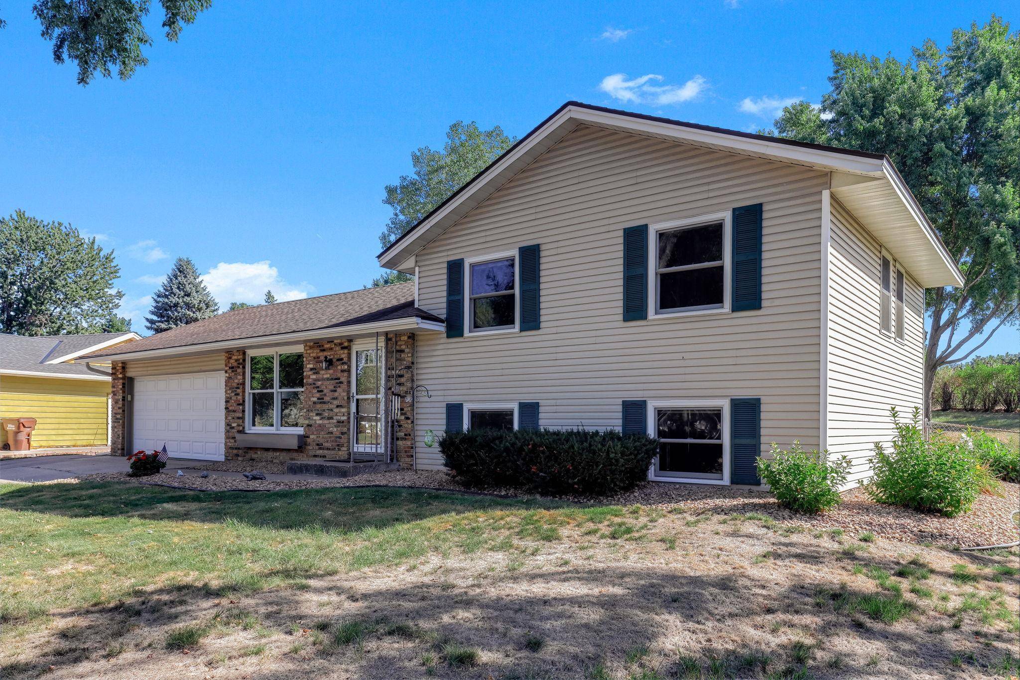 8419 Ivywood AVE S, Cottage Grove, MN 55016