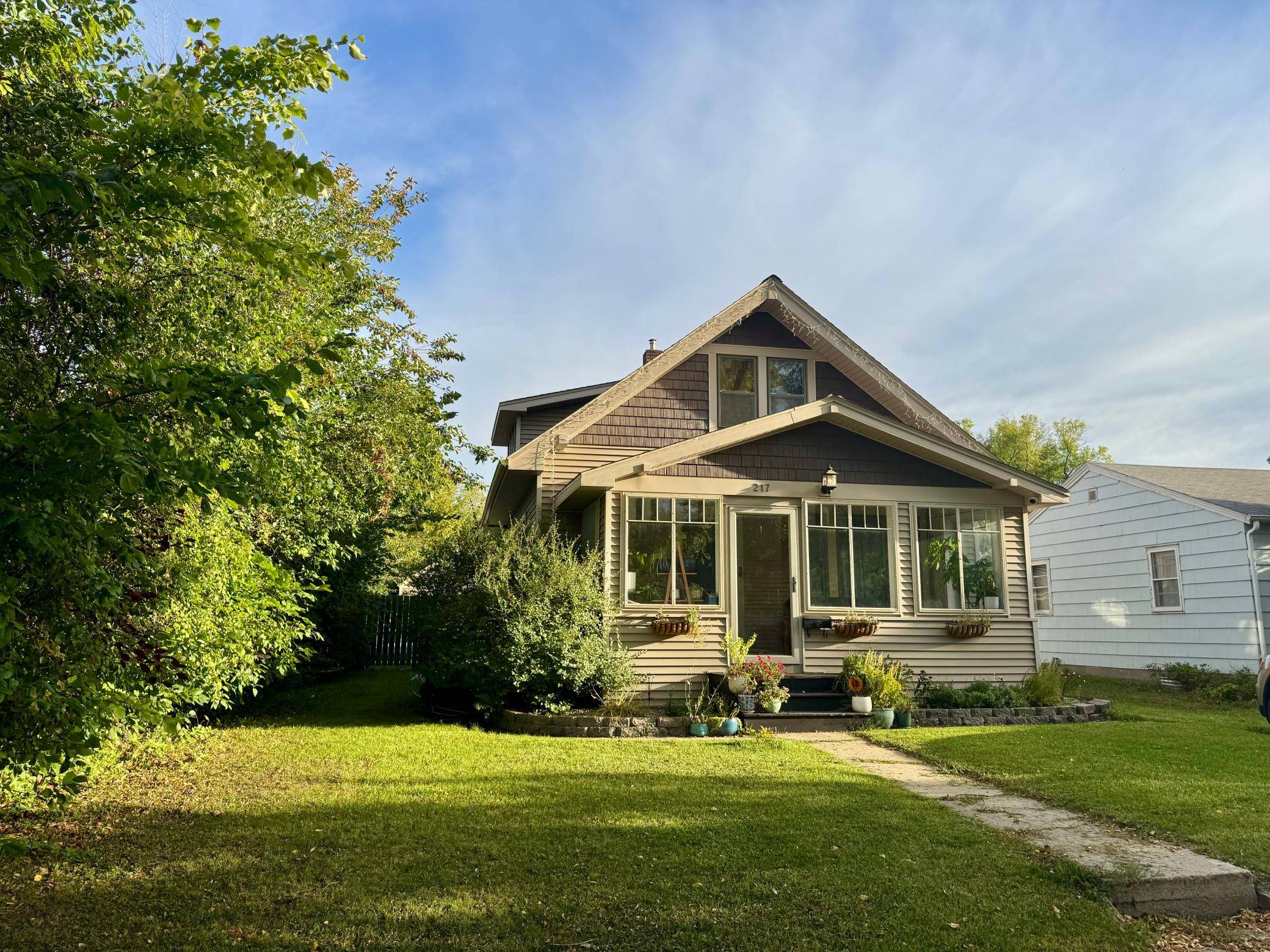 217 3rd AVE N, Crookston, MN 56716