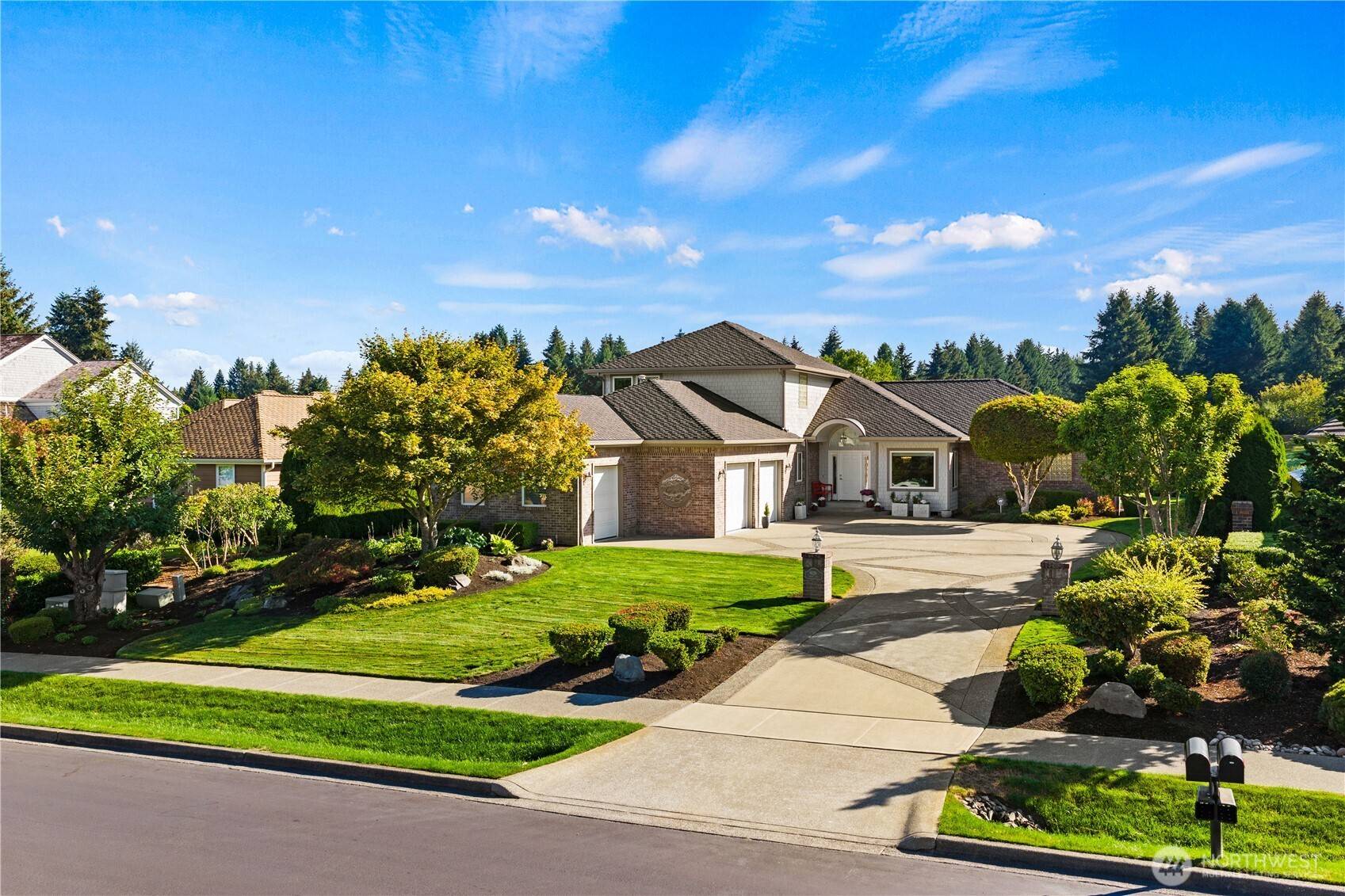 6126 Troon LN SE, Olympia, WA 98501