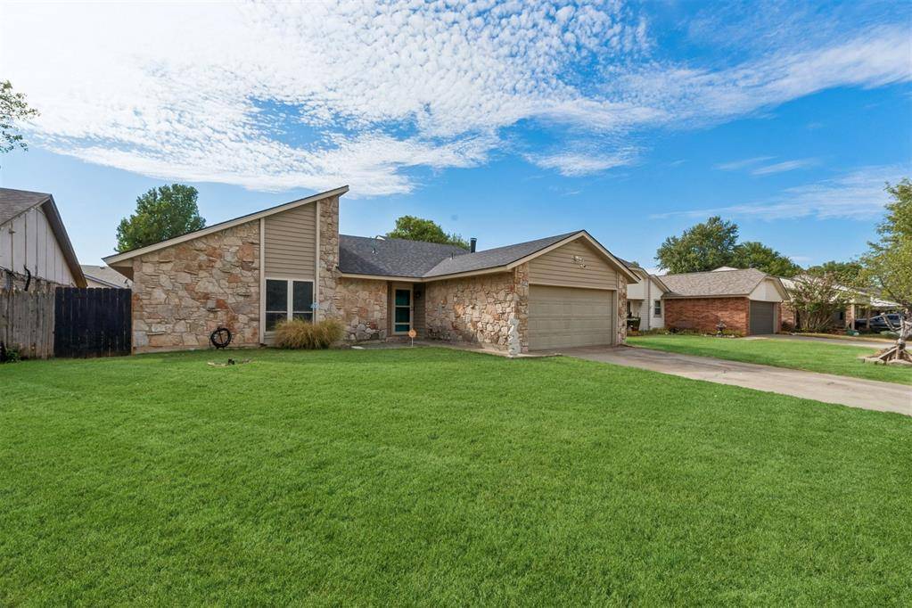 725 Westridge CT, Yukon, OK 73099