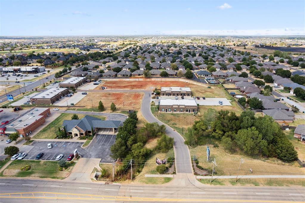 16530 N May AVE #BLDG 2, Edmond, OK 73012
