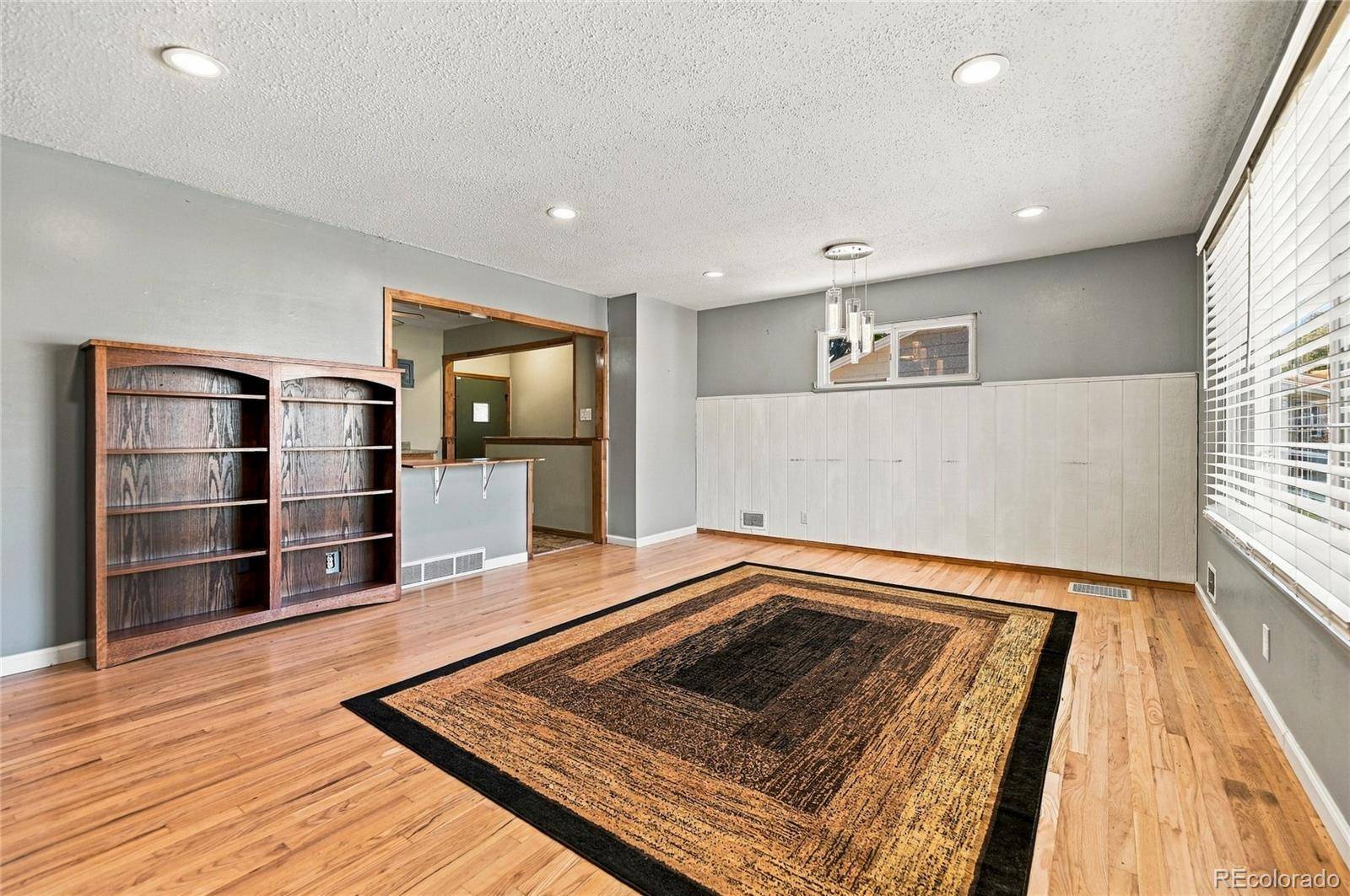 7090 W Iowa AVE, Lakewood, CO 80232