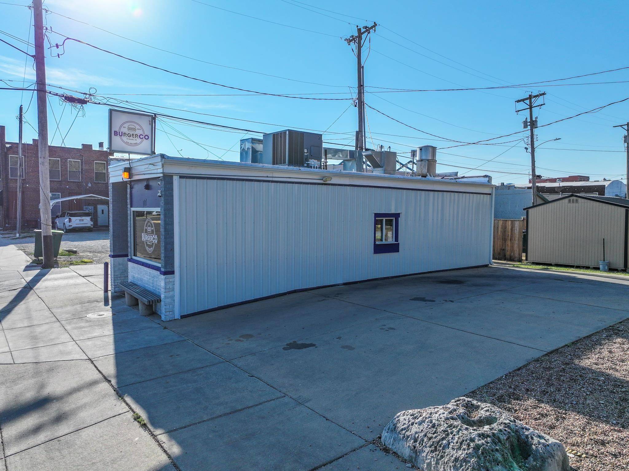 117 W 2nd Ave, El Dorado, KS 67042