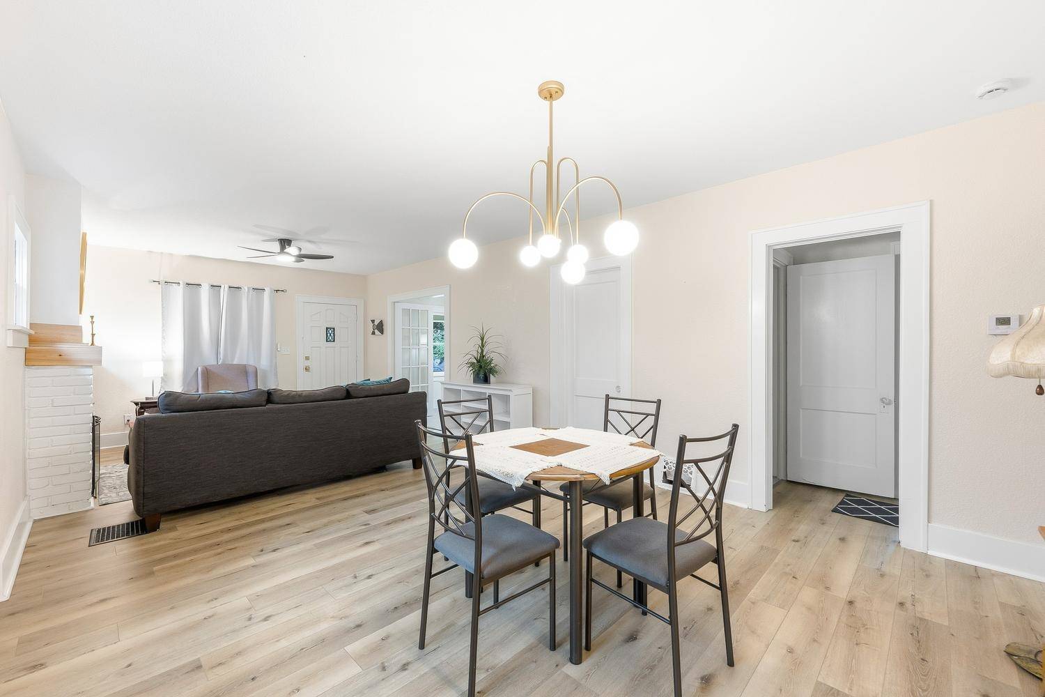 240 S Holyoke, Wichita, KS 67218-1124