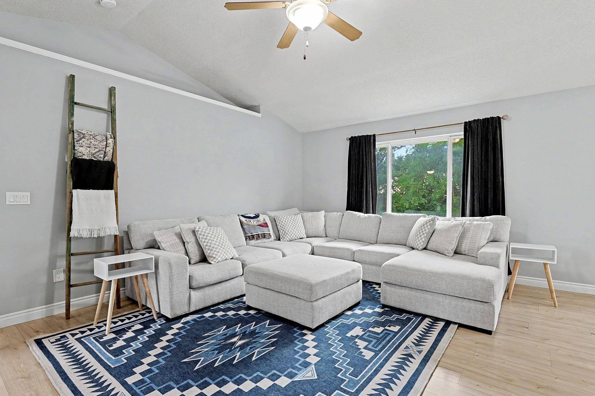 1041 S Bracken St, Wichita, KS 67207