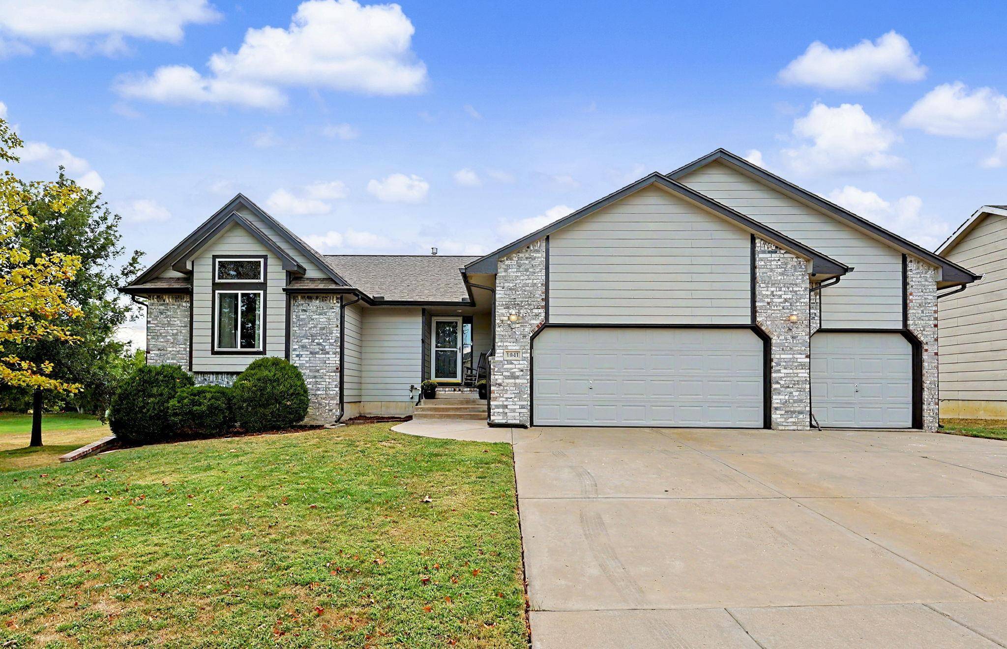 1041 S Bracken St, Wichita, KS 67207