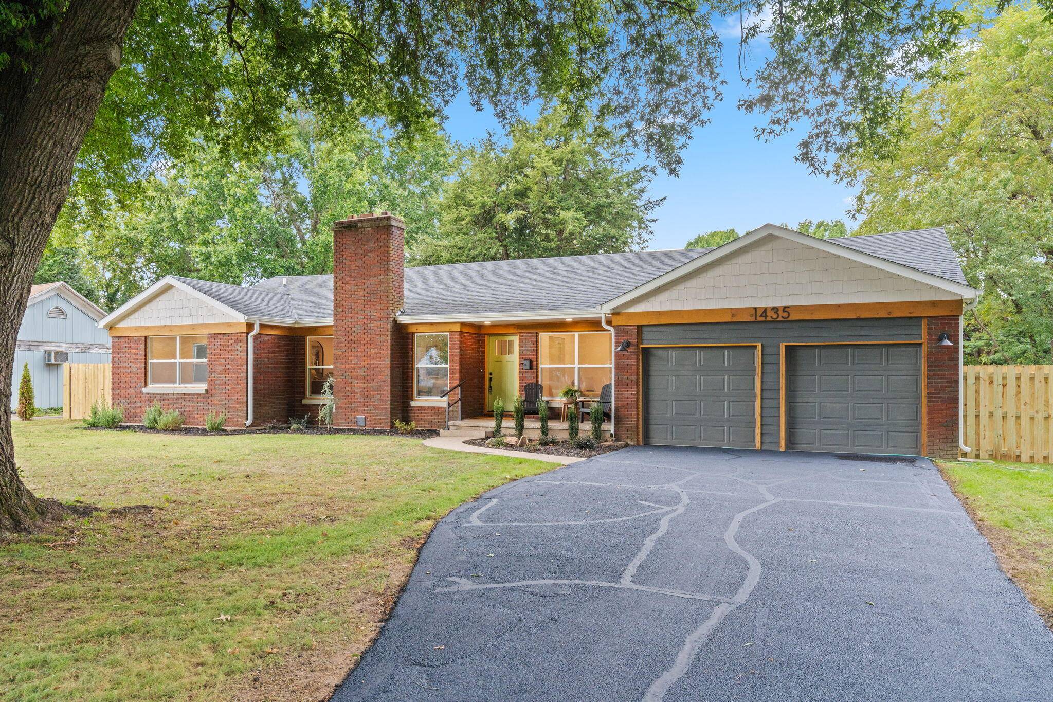 1435 S Fairway AVE, Springfield, MO 65804
