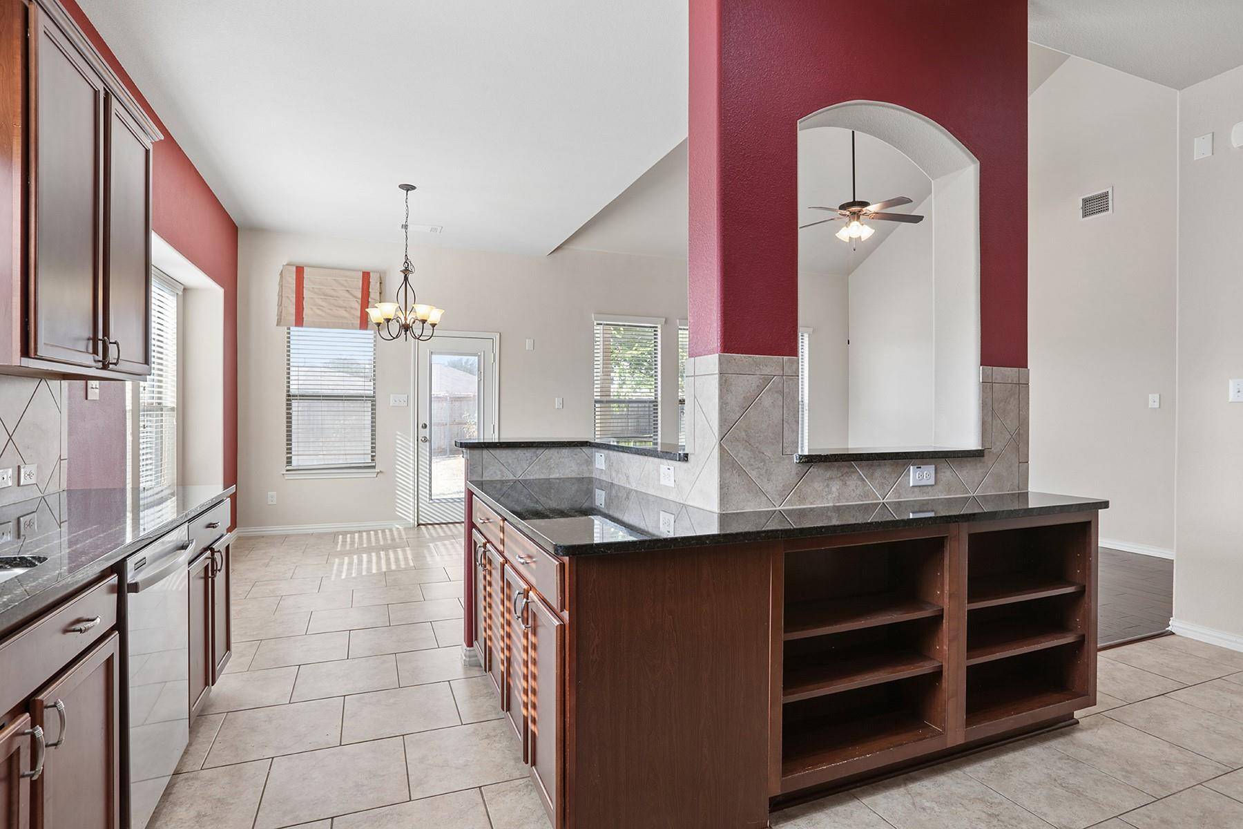 2454 Santa Barbara LOOP, Round Rock, TX 78665